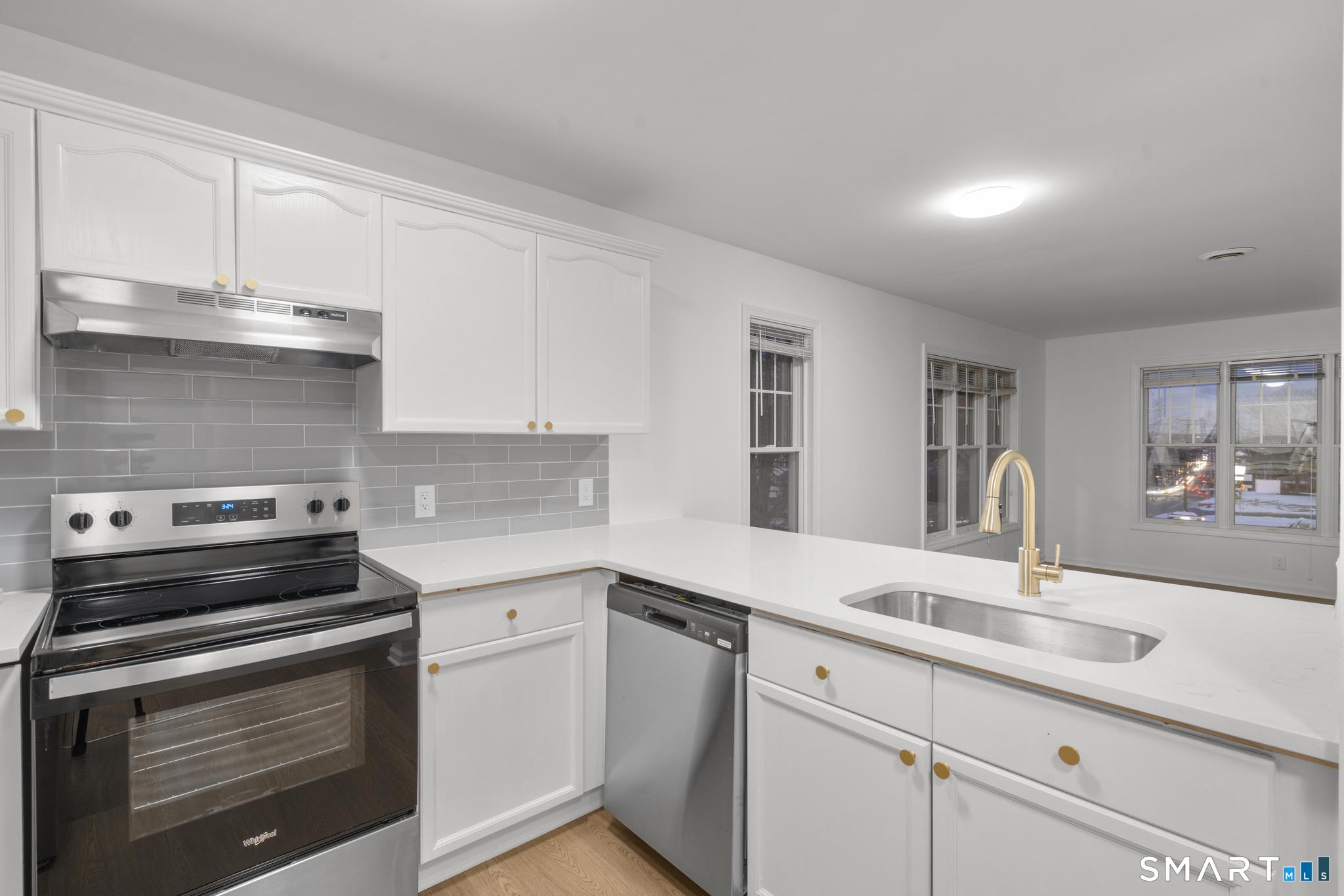 Photo 27 of 468 Main Street, East Lyme, CT