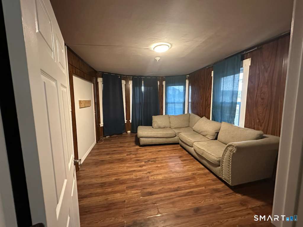 Photo 8 of 43 Washington Terrace, Bridgeport, CT