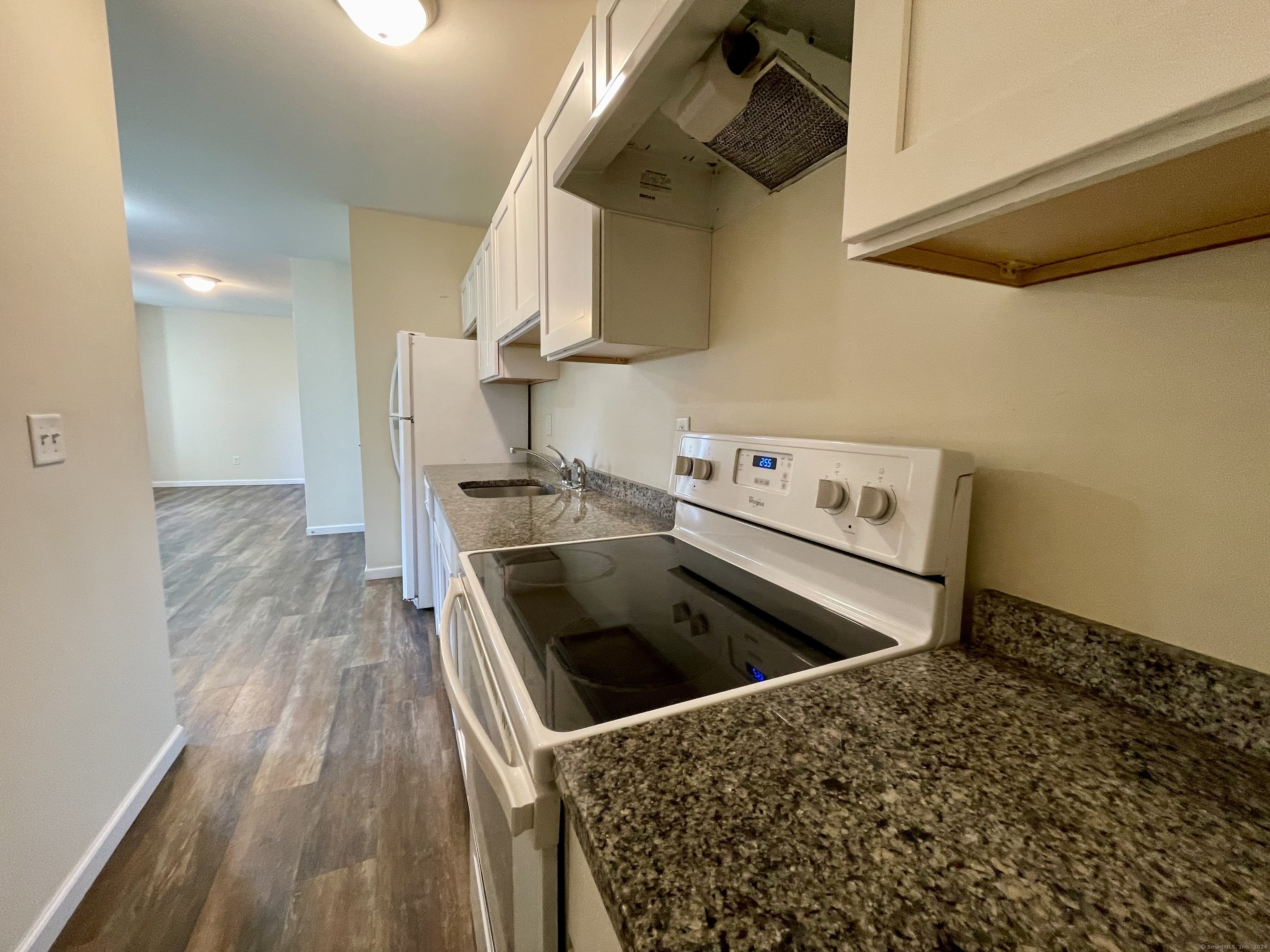 14 Dwight, Bristol, 06010, 2 Bedrooms Bedrooms, 0 ,1 BathroomBathrooms,Residential Rental,For Sale,Dwight,0,24146636