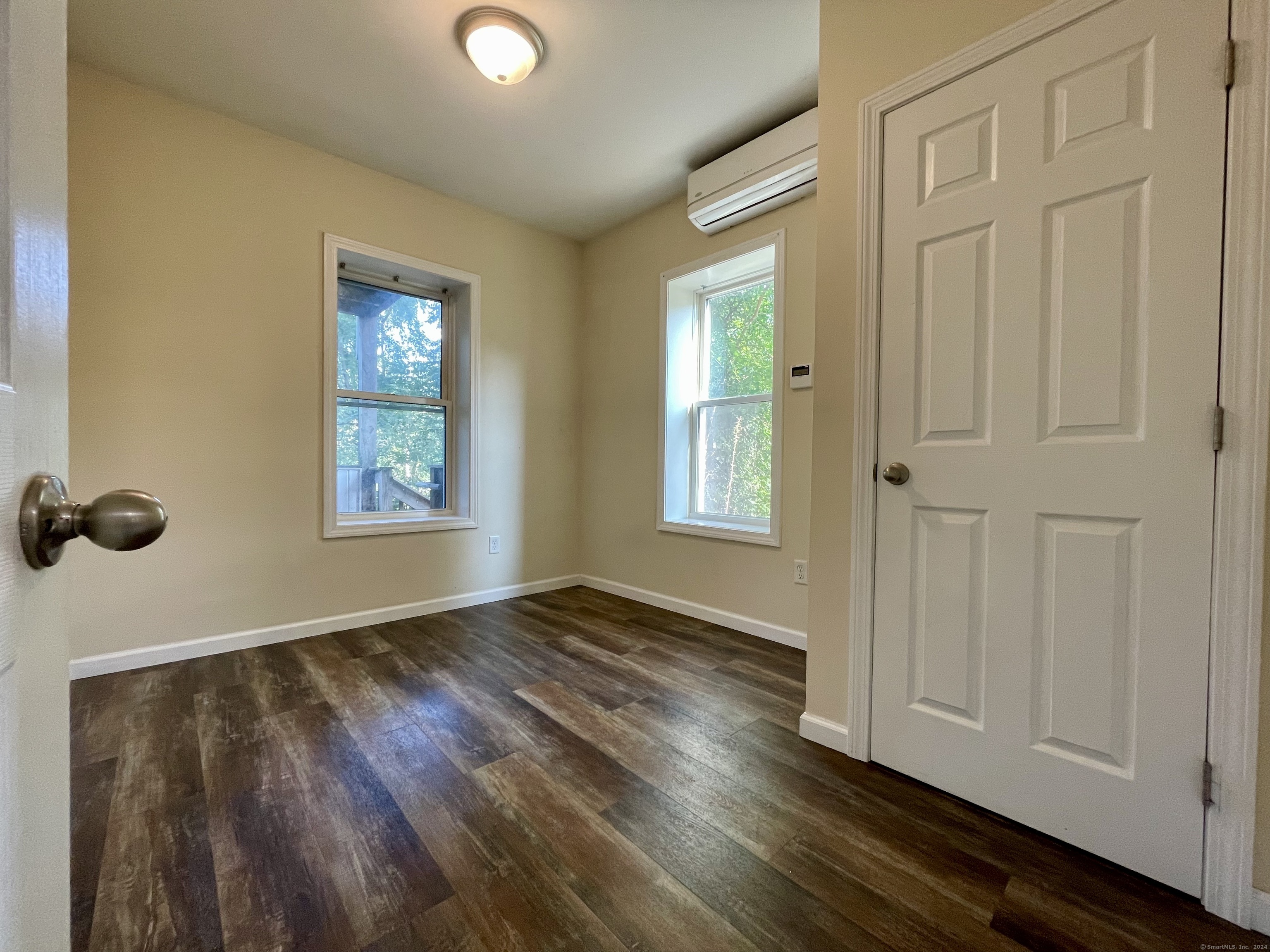 14 Dwight, Bristol, 06010, 2 Bedrooms Bedrooms, 0 ,1 BathroomBathrooms,Residential Rental,For Sale,Dwight,0,24146636