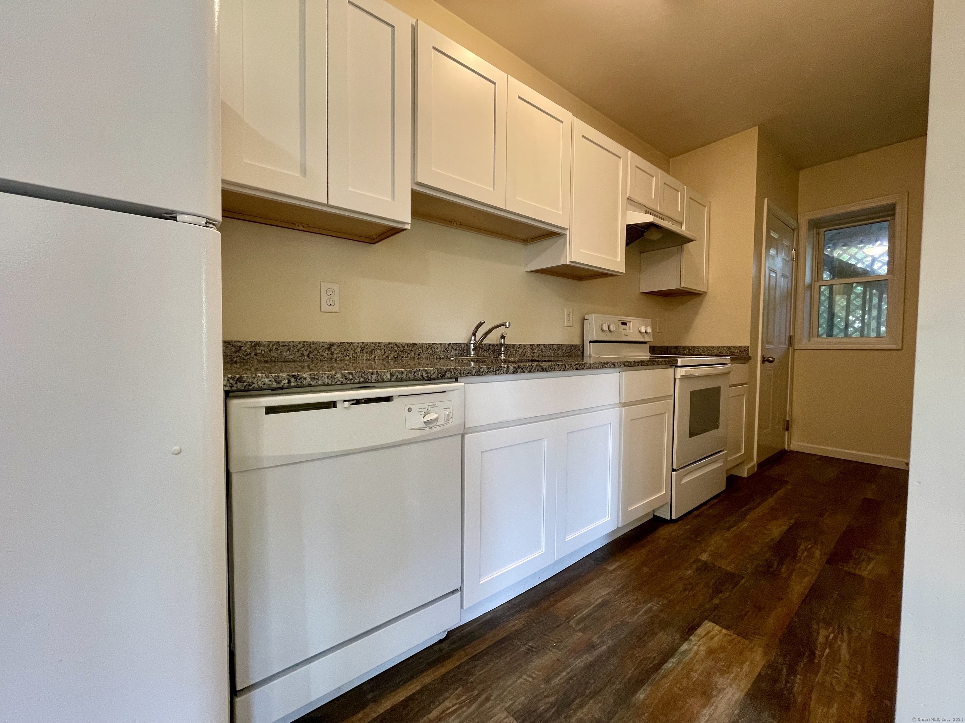 14 Dwight, Bristol, 06010, 2 Bedrooms Bedrooms, 0 ,1 BathroomBathrooms,Residential Rental,For Sale,Dwight,0,24146636