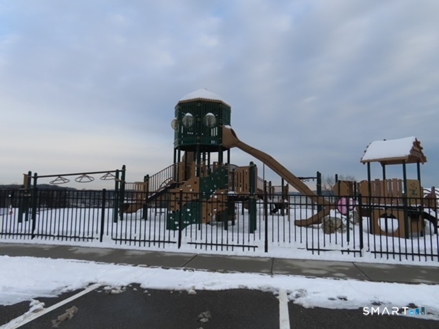 Homes for sale in Danbury, CT | 115 Center Meadow Ln #115, Danbury, CT 06810 | MLS# 24146507