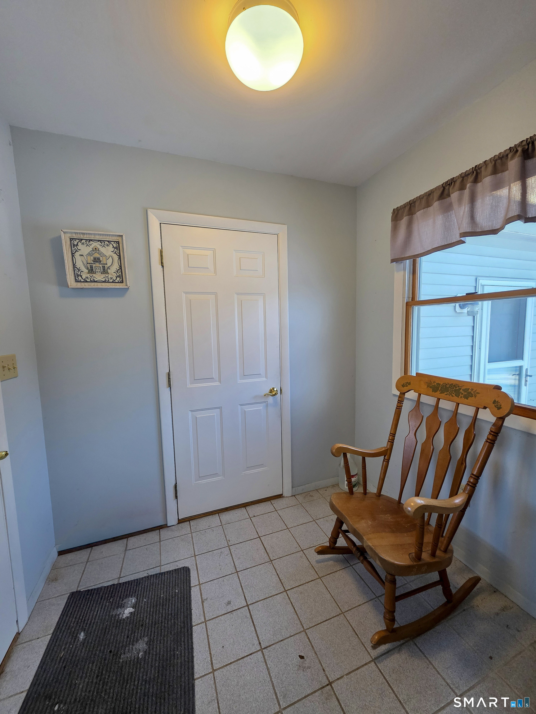 Photo 4 of 1453 Suffield Street, Suffield, CT