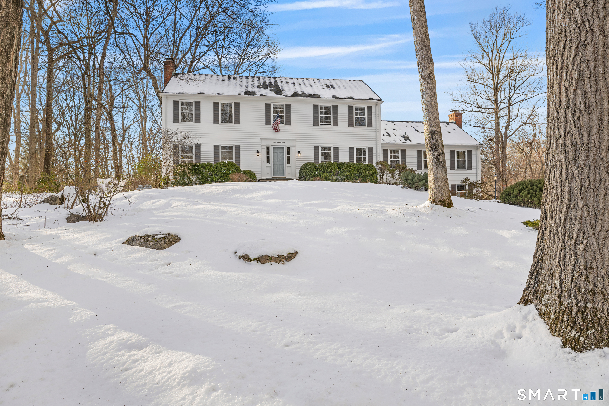 Homes for sale in New Canaan, CT | 1038 West Rd, New Canaan, CT 06840 | MLS# 24141648