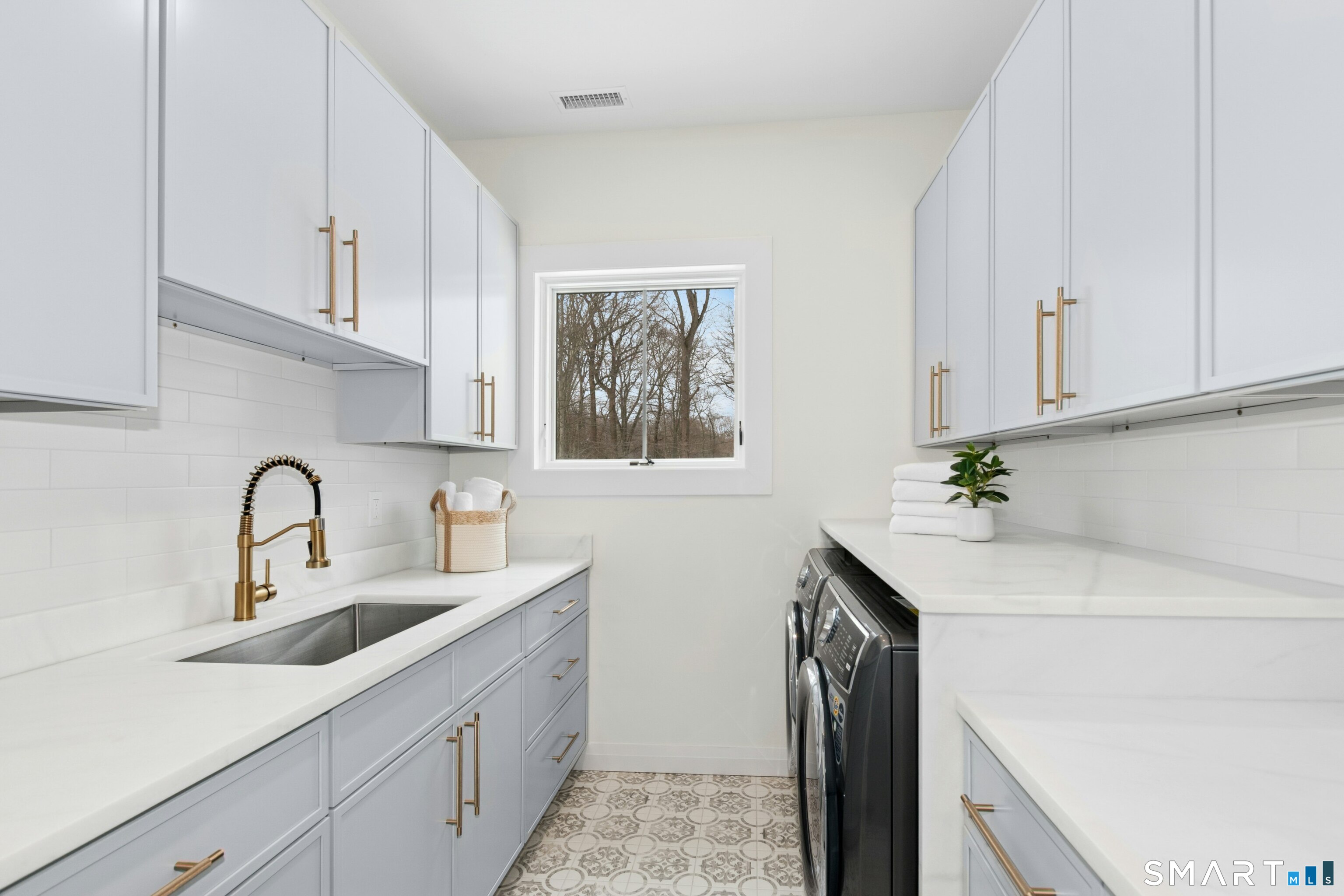 Photo 30 of 20 Marianne Road, Darien, CT