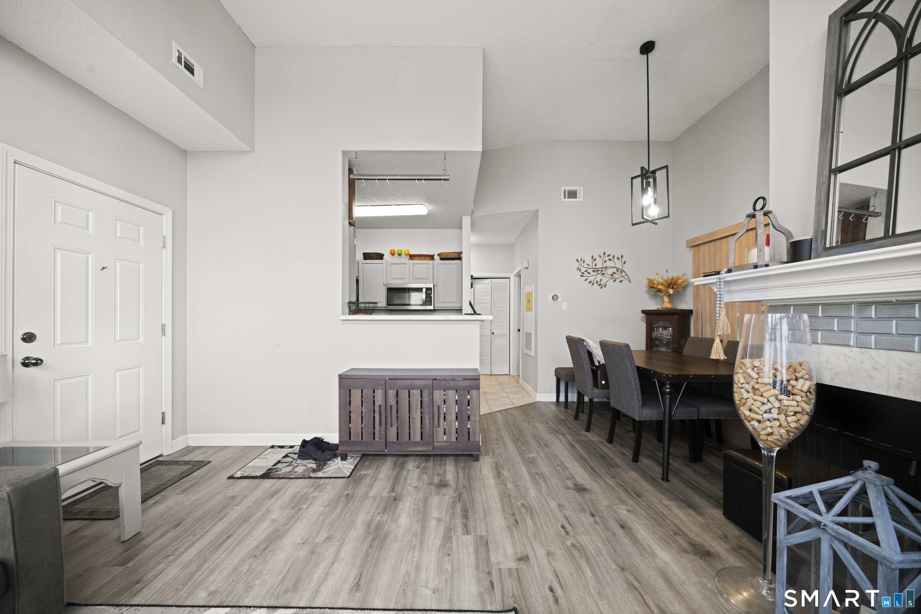 Photo 5 of 211 Carriage Crossing Lane, Middletown, CT