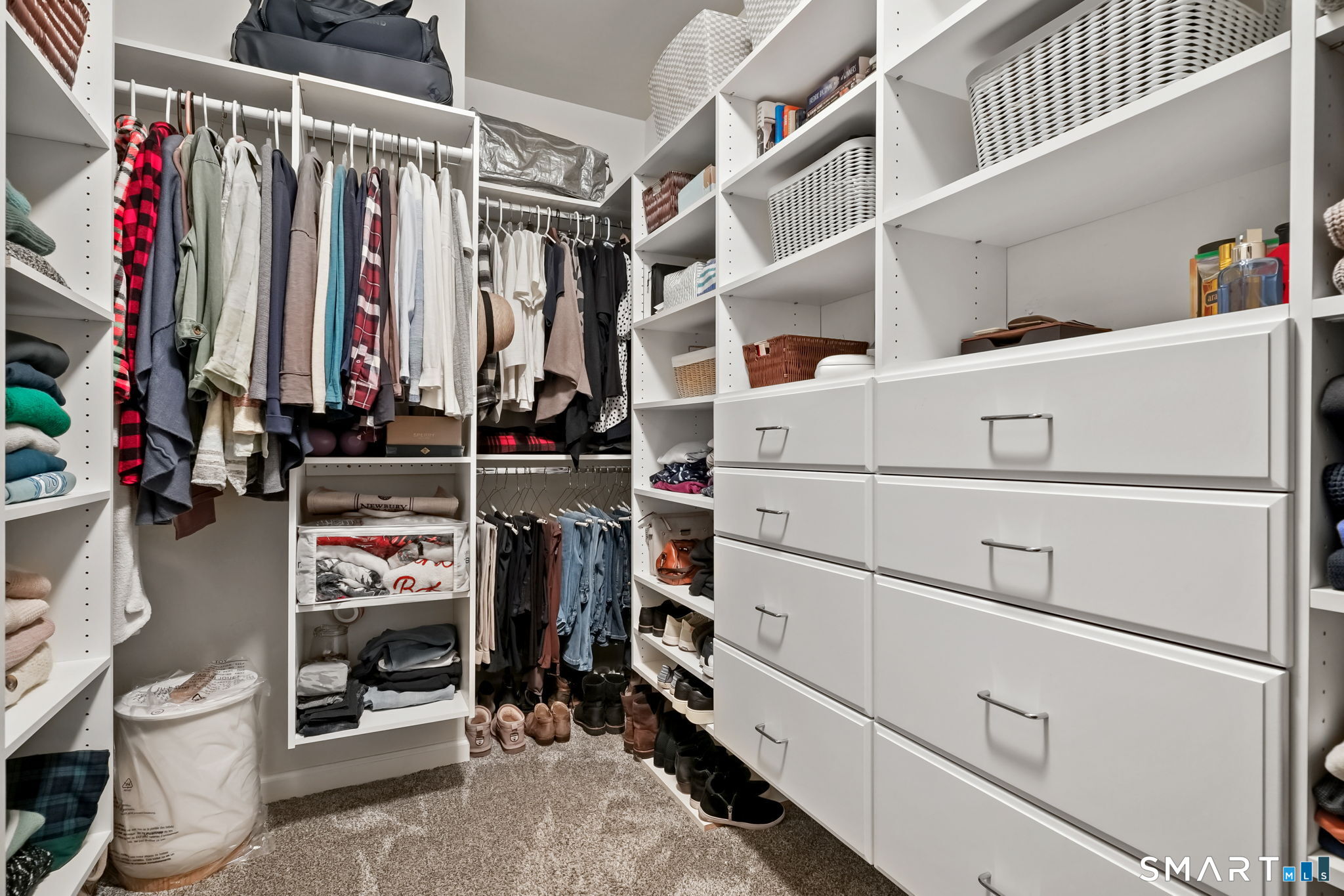 Photo 21 of 520 Traditions Court, Oxford, CT