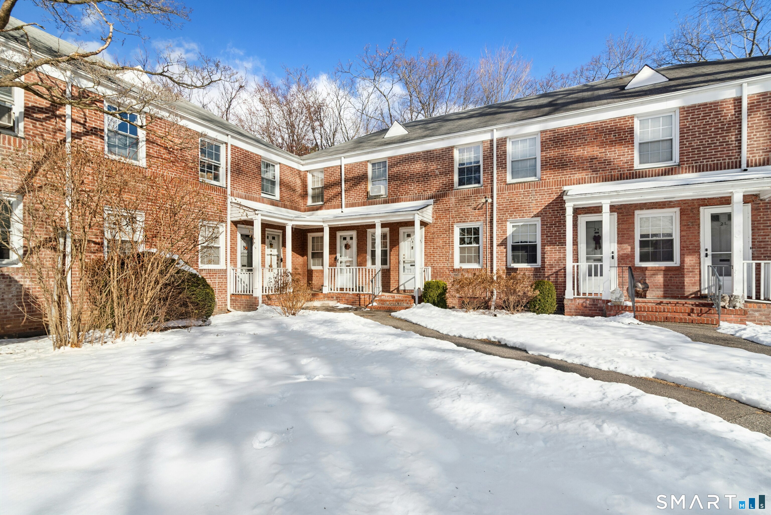 Homes for sale in Stamford, CT | 2475 Summer St #APT 2I, Stamford, CT 06905 | MLS# 24146970