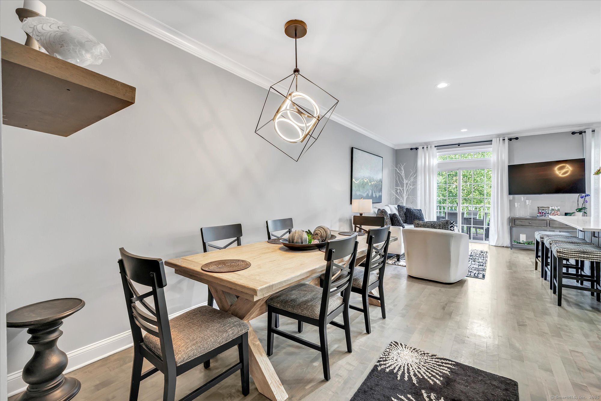 Homes for sale in Middlebury, CT | 24 Ridgewood Dr #24, Middlebury, CT 06762 | MLS# 24147226