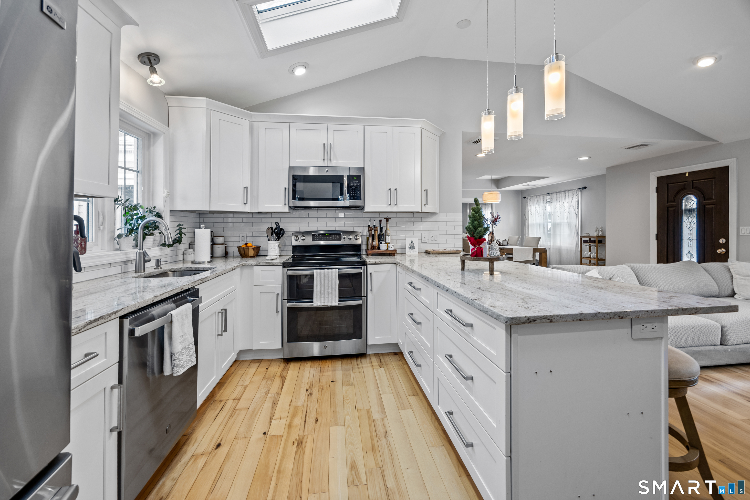 Photo 2 of 29 Reliance Road, Plainville, CT