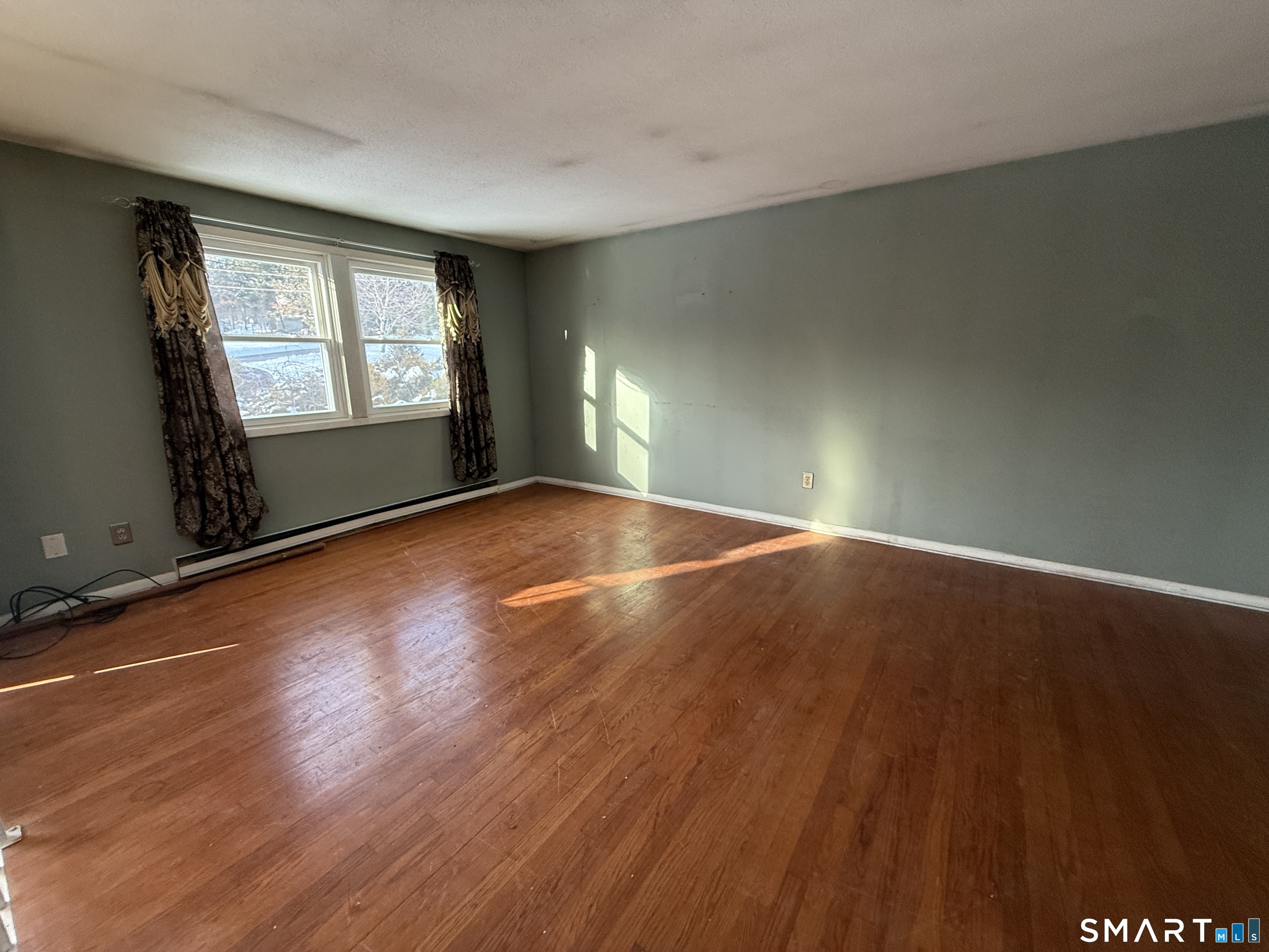 Homes for sale in East Lyme, CT | 39 Latimer Dr, East Lyme, CT 06333 | MLS# 24147185