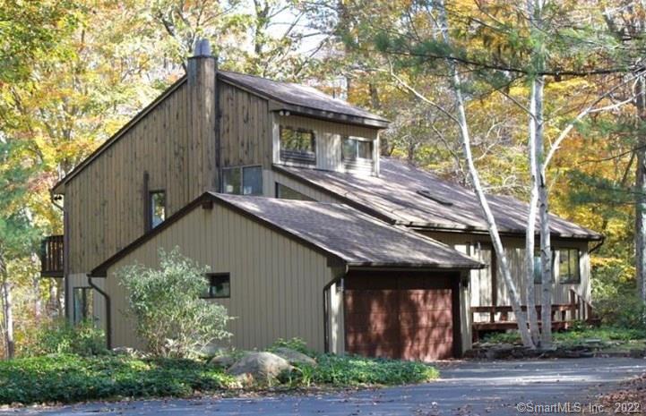 Photo 2 of 255 Stonehedge Lane, Guilford, CT