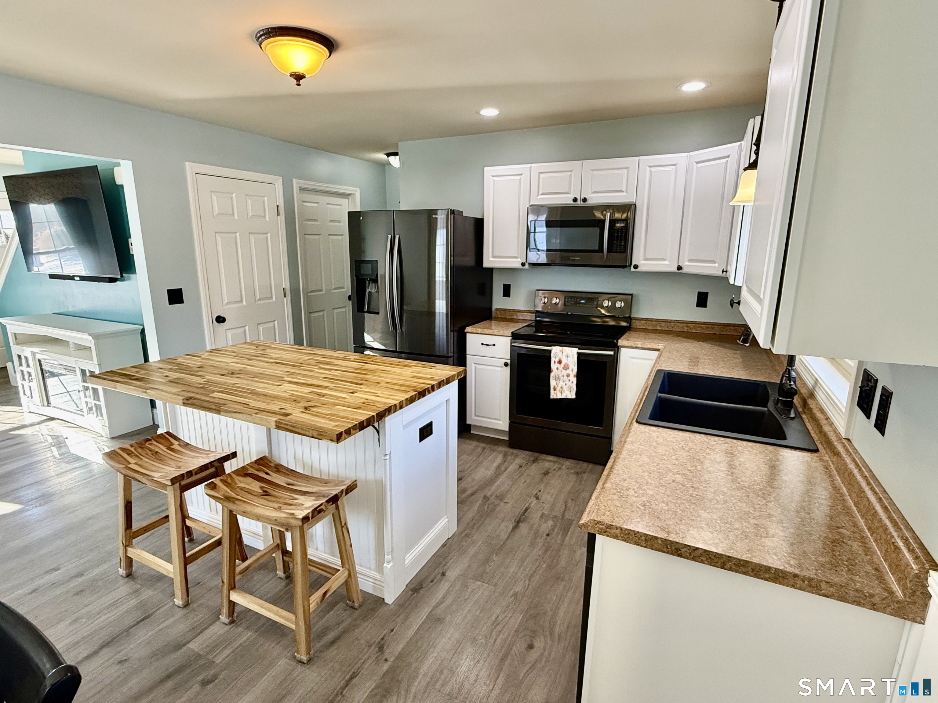 Photo 4 of 130 Church Street, Plainfield, CT