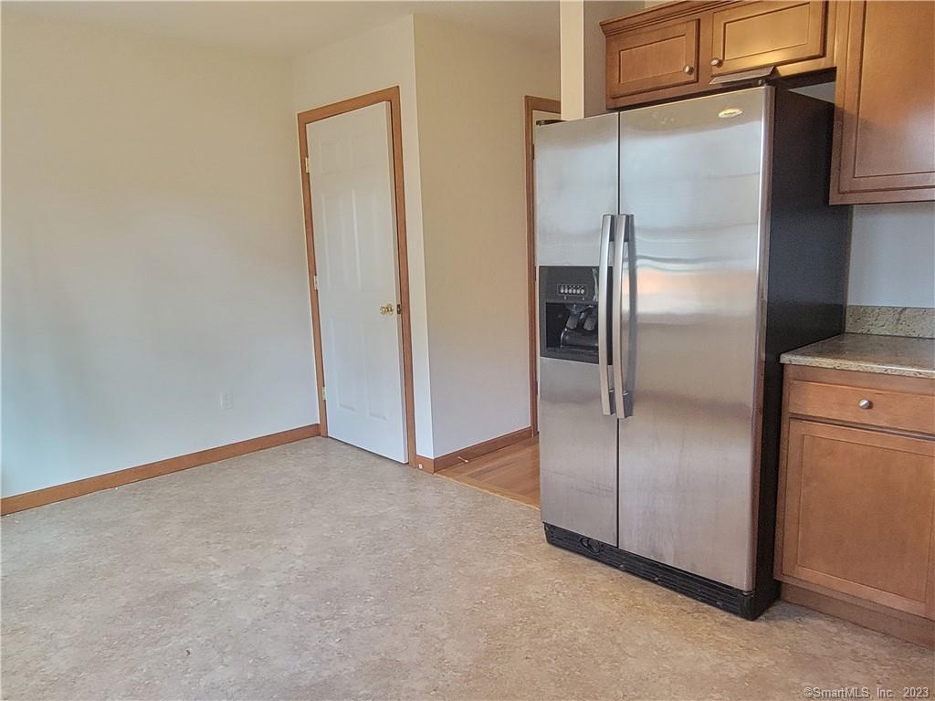 Photo 4 of 21 Bellevue Avenue, Vernon, CT