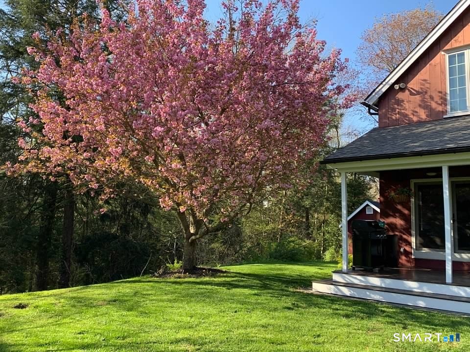 Homes for sale in Bethel, CT | 41 Turkey Plain Rd, Bethel, CT 06801 | MLS# 24147156