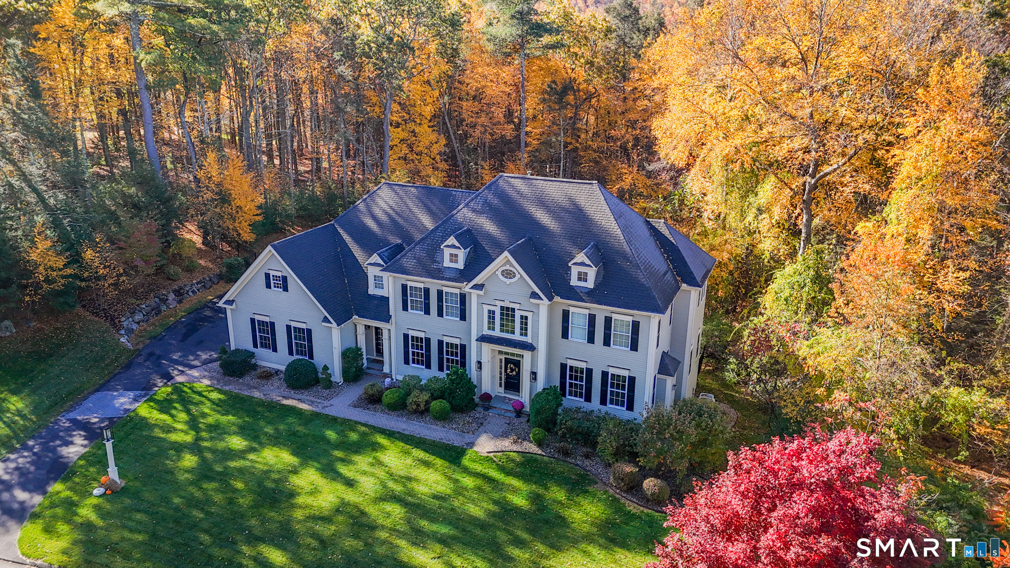 Homes for sale in Avon, CT | 26 Berkshire Xing, Avon, CT 06001 | MLS# 24147082