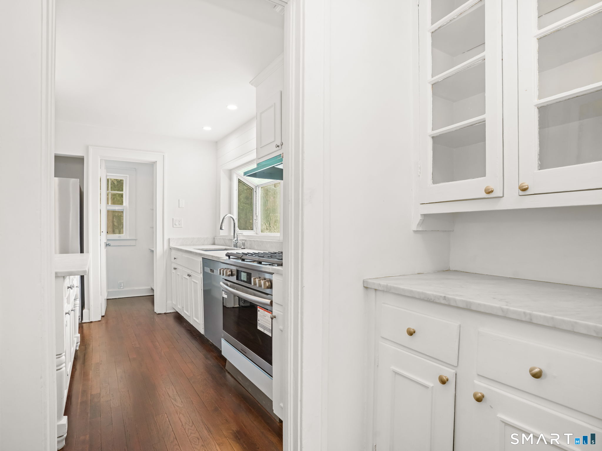 Photo 5 of 7 Sound View Terrace, Greenwich, CT