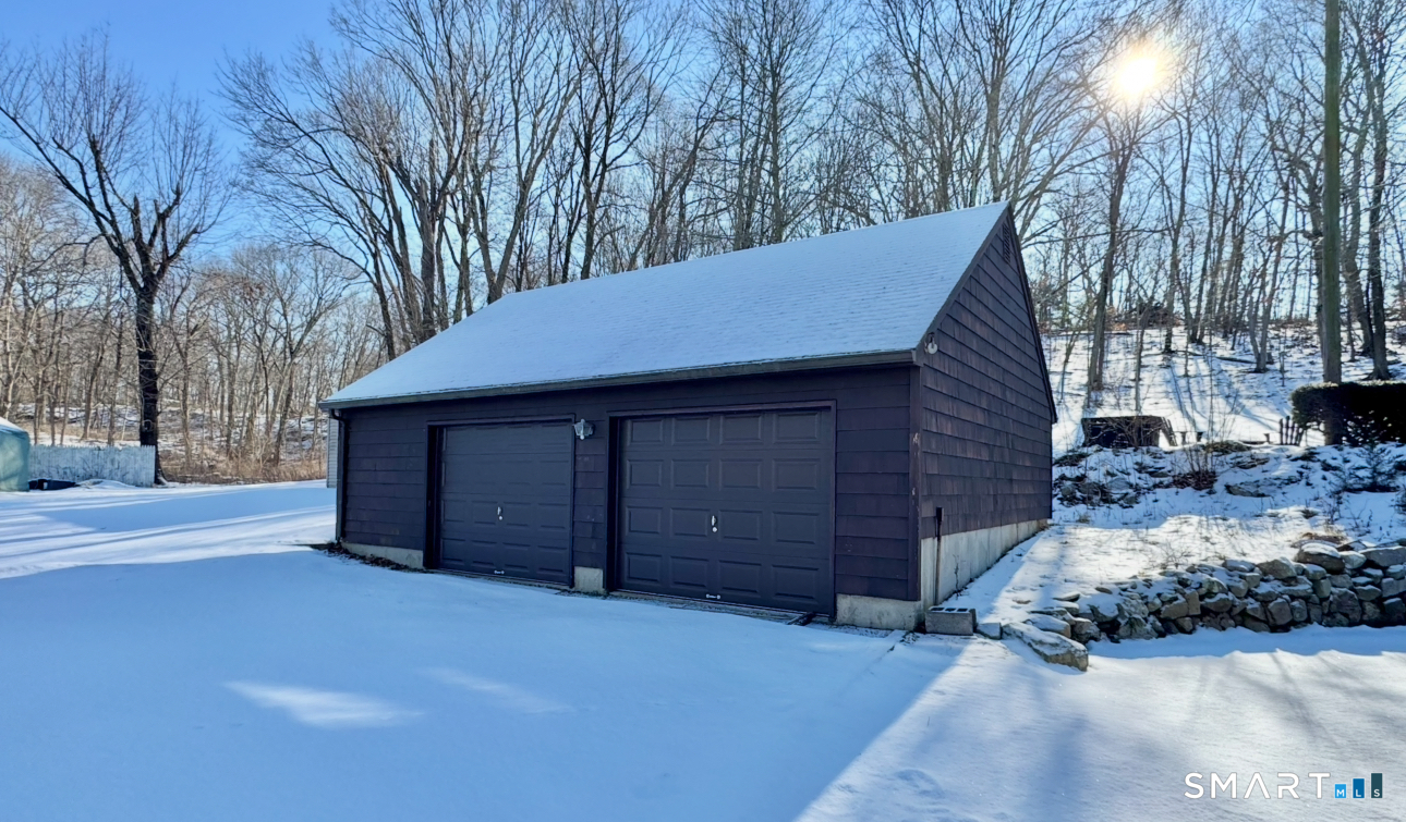 Photo 11 of 107 Chestnut Street, Branford, CT