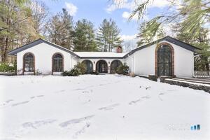 3 Sweetbrier Trail