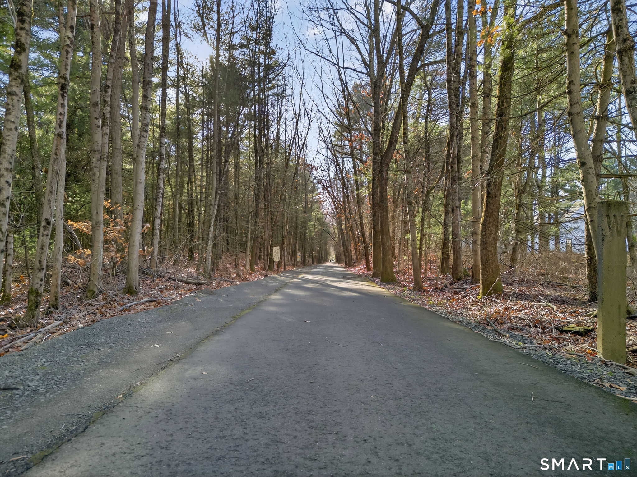 Photo 30 of 36 Farms Road, Avon, CT