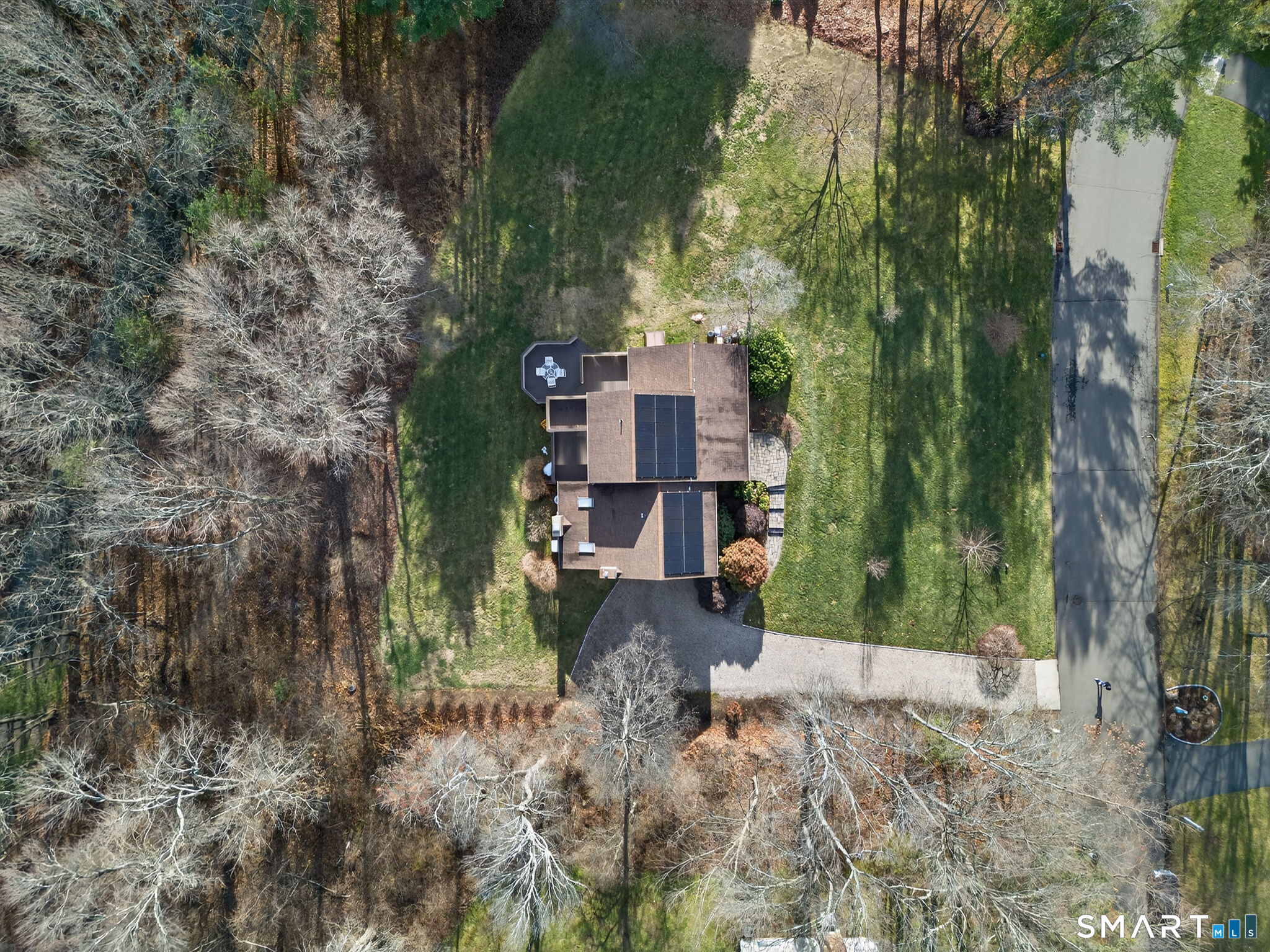 Photo 31 of 36 Farms Road, Avon, CT