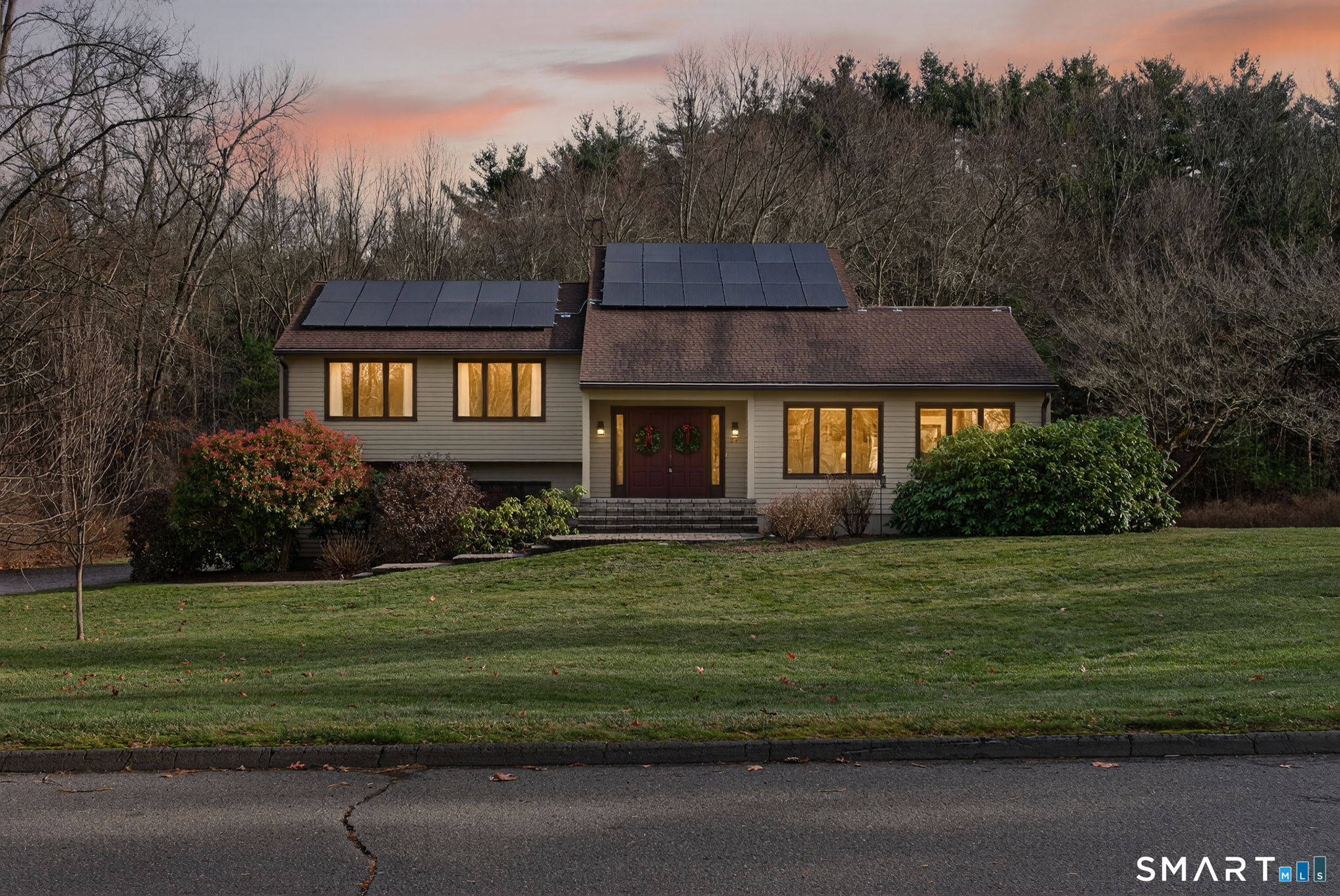 Photo 32 of 36 Farms Road, Avon, CT