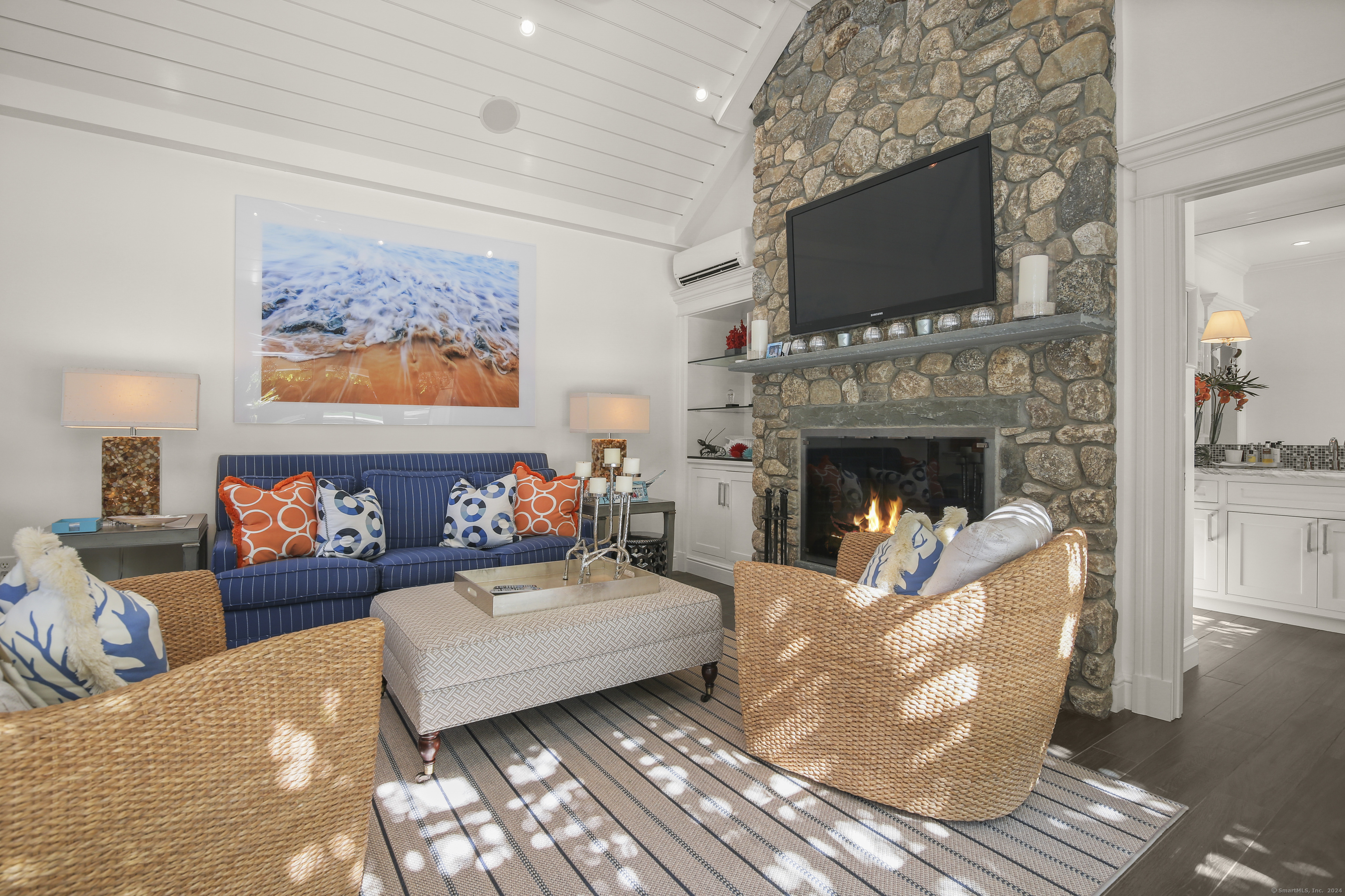 Homes for sale in New Canaan, CT | 1343 Smith Ridge Rd, New Canaan, CT 06840 | MLS# 24147565