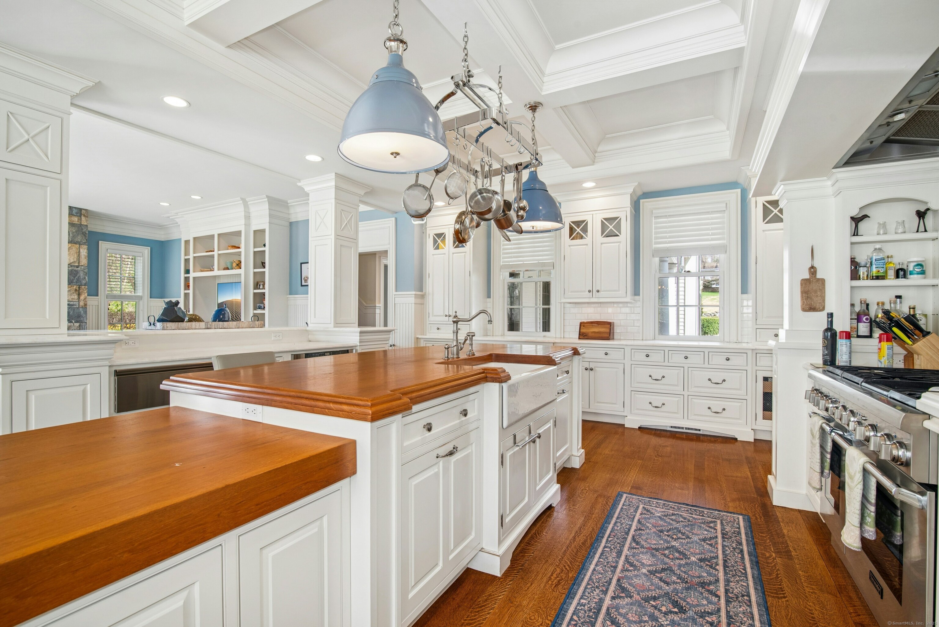 Photo 10 of 584 West Road, New Canaan, CT