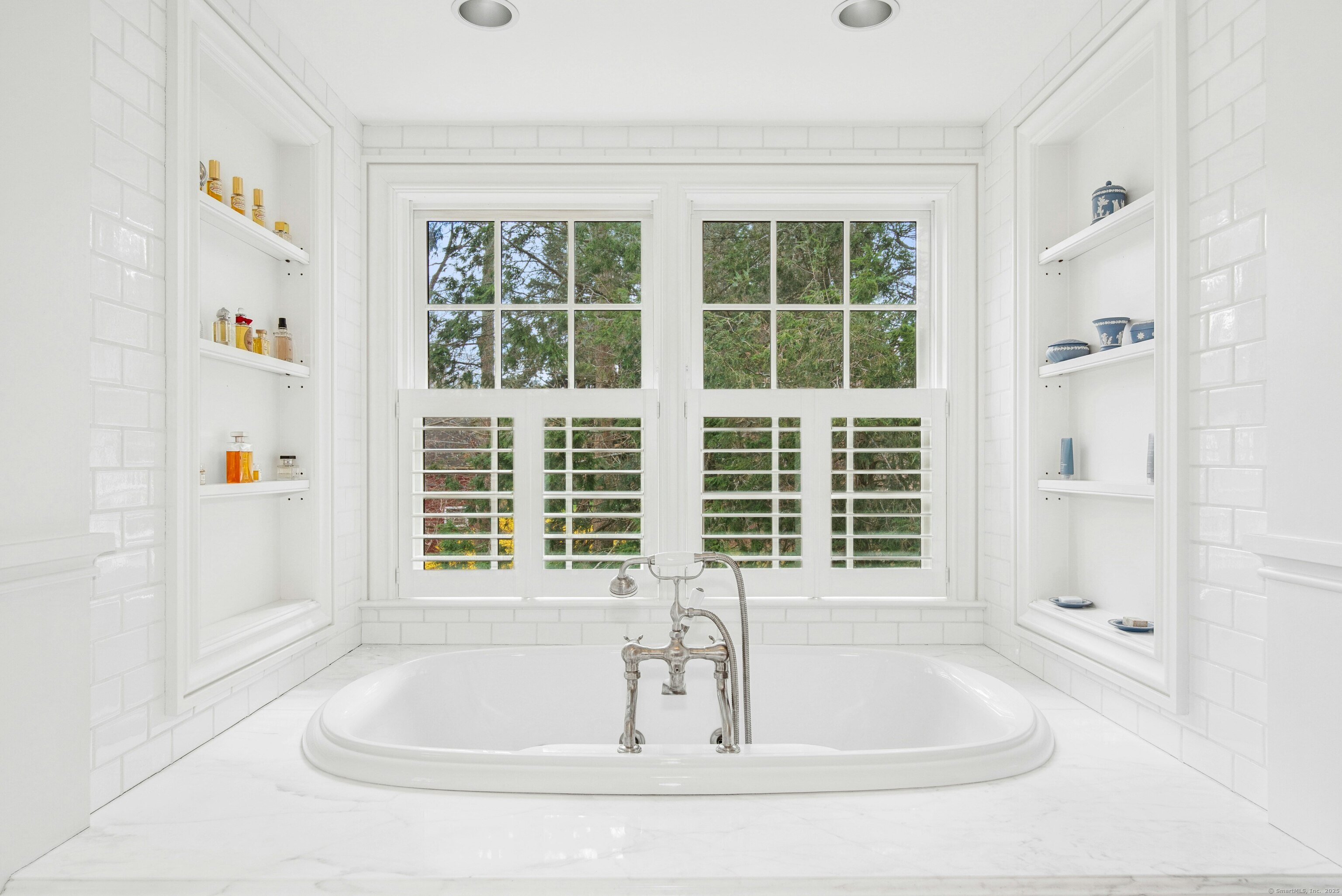 Photo 17 of 584 West Road, New Canaan, CT