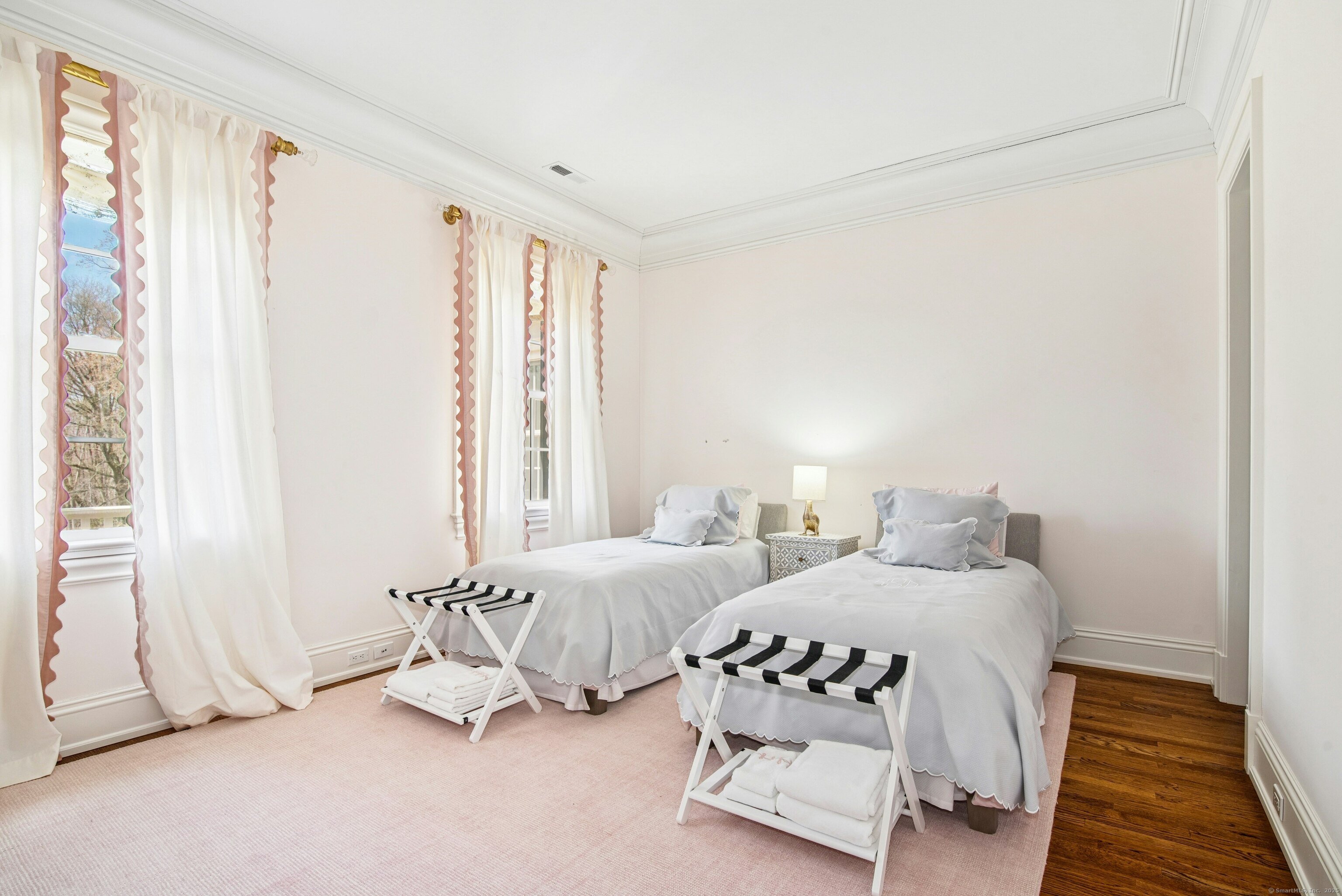 Photo 18 of 584 West Road, New Canaan, CT