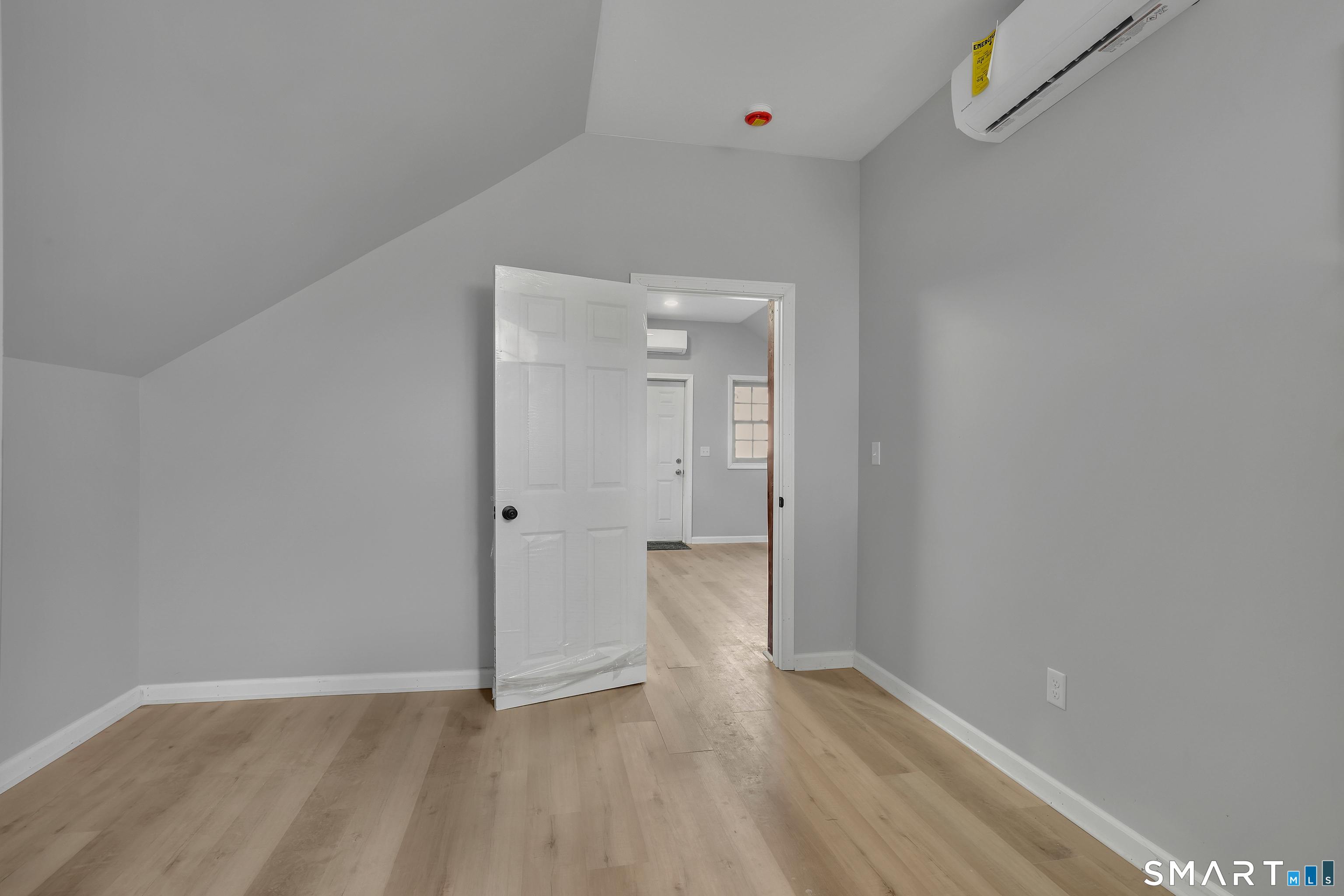 Photo 4 of 194 Hartford Road, Manchester, CT