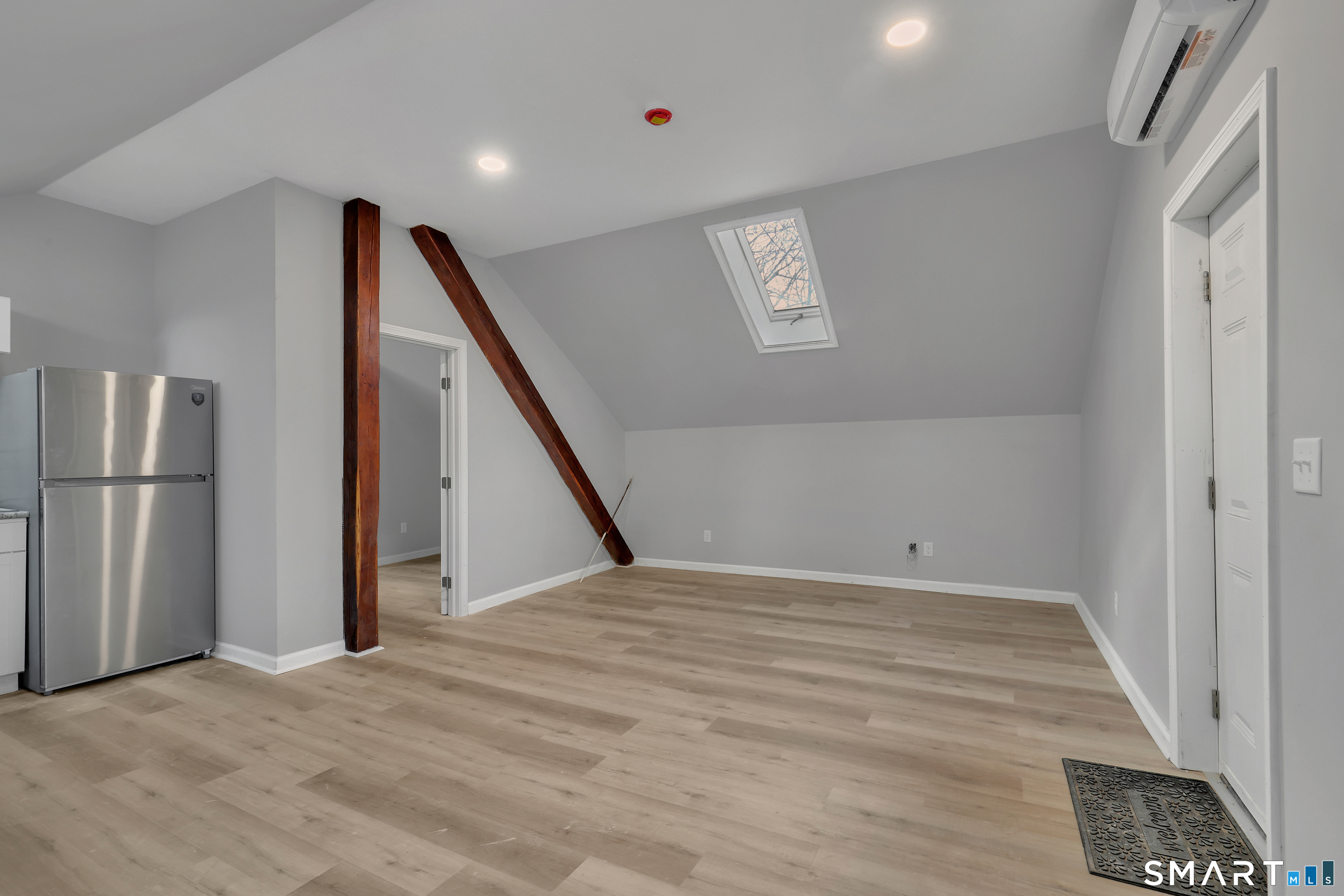 Photo 5 of 194 Hartford Road, Manchester, CT