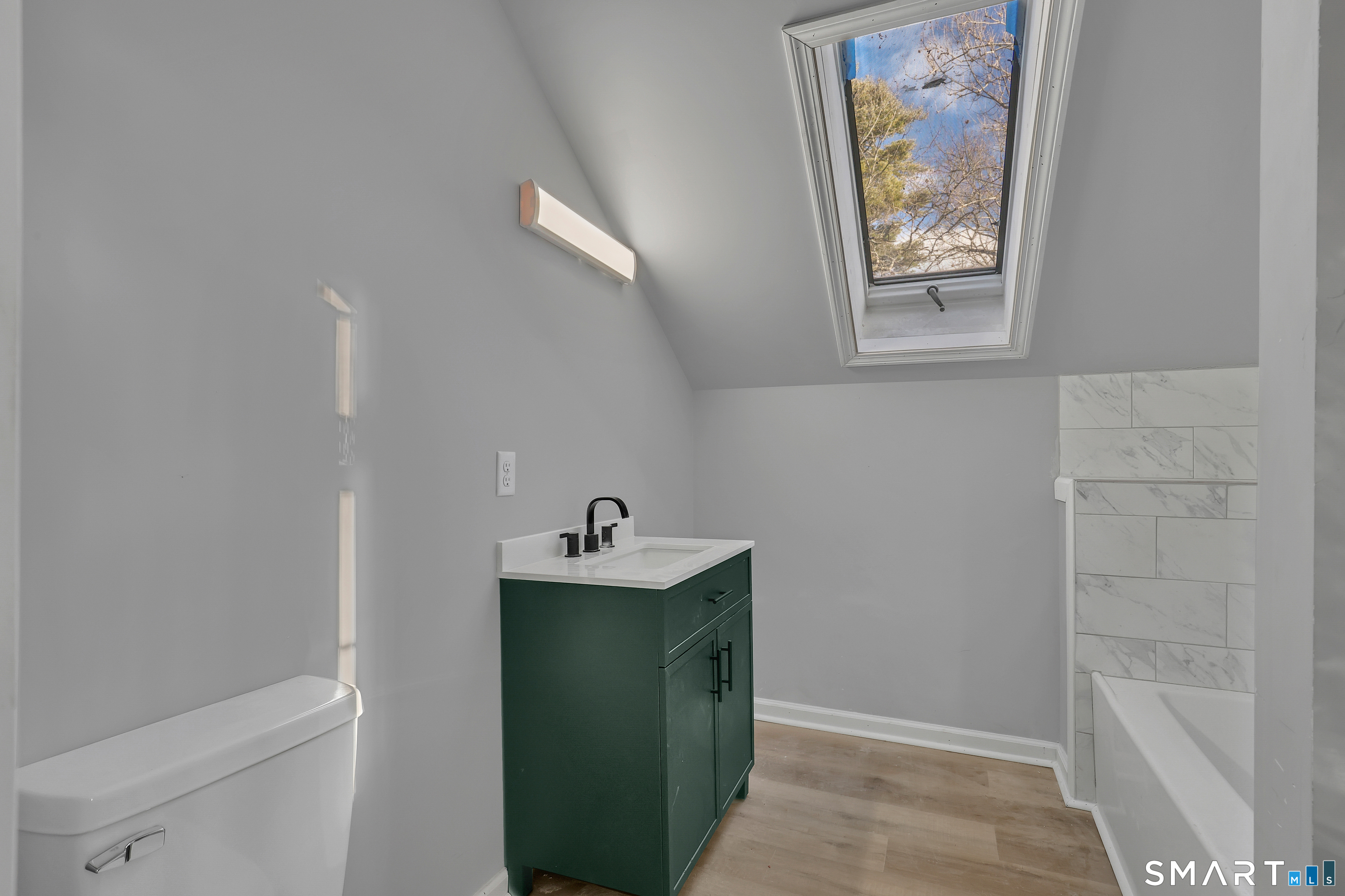 Photo 7 of 194 Hartford Road, Manchester, CT