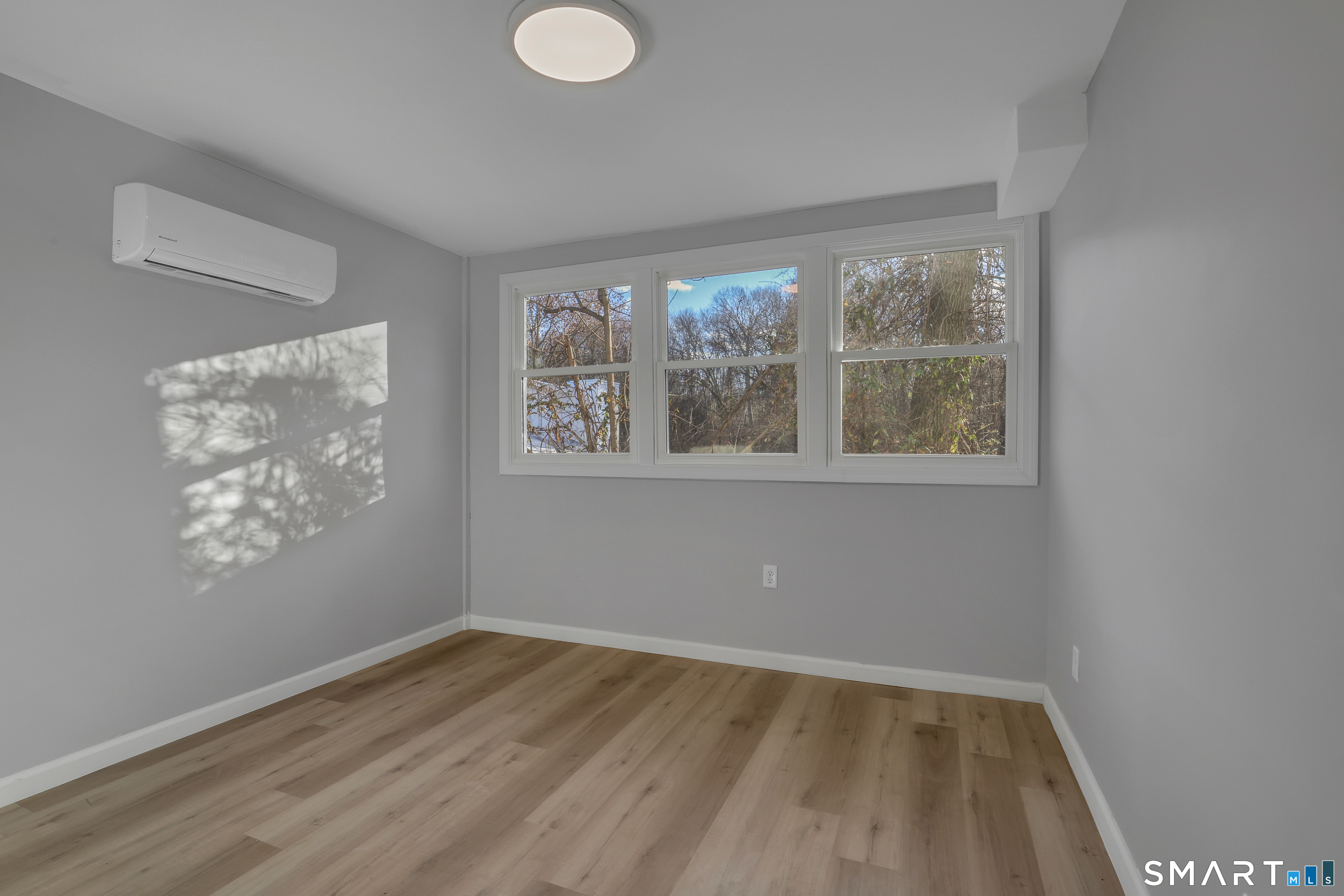 Photo 9 of 194 Hartford Road, Manchester, CT