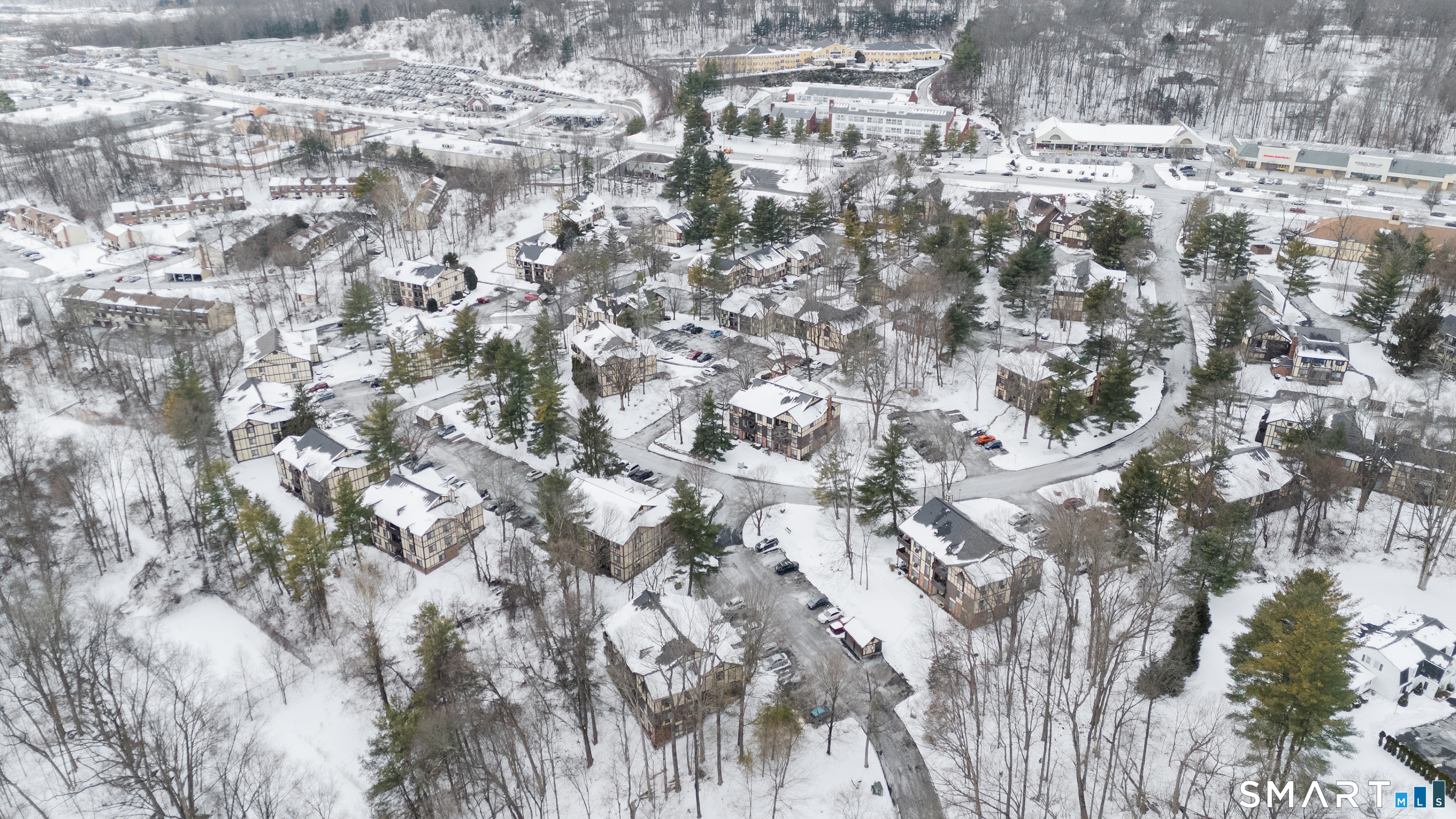 Homes for sale in Brookfield, CT | 1 Essex Ct #1, Brookfield, CT 06804 | MLS# 24147398