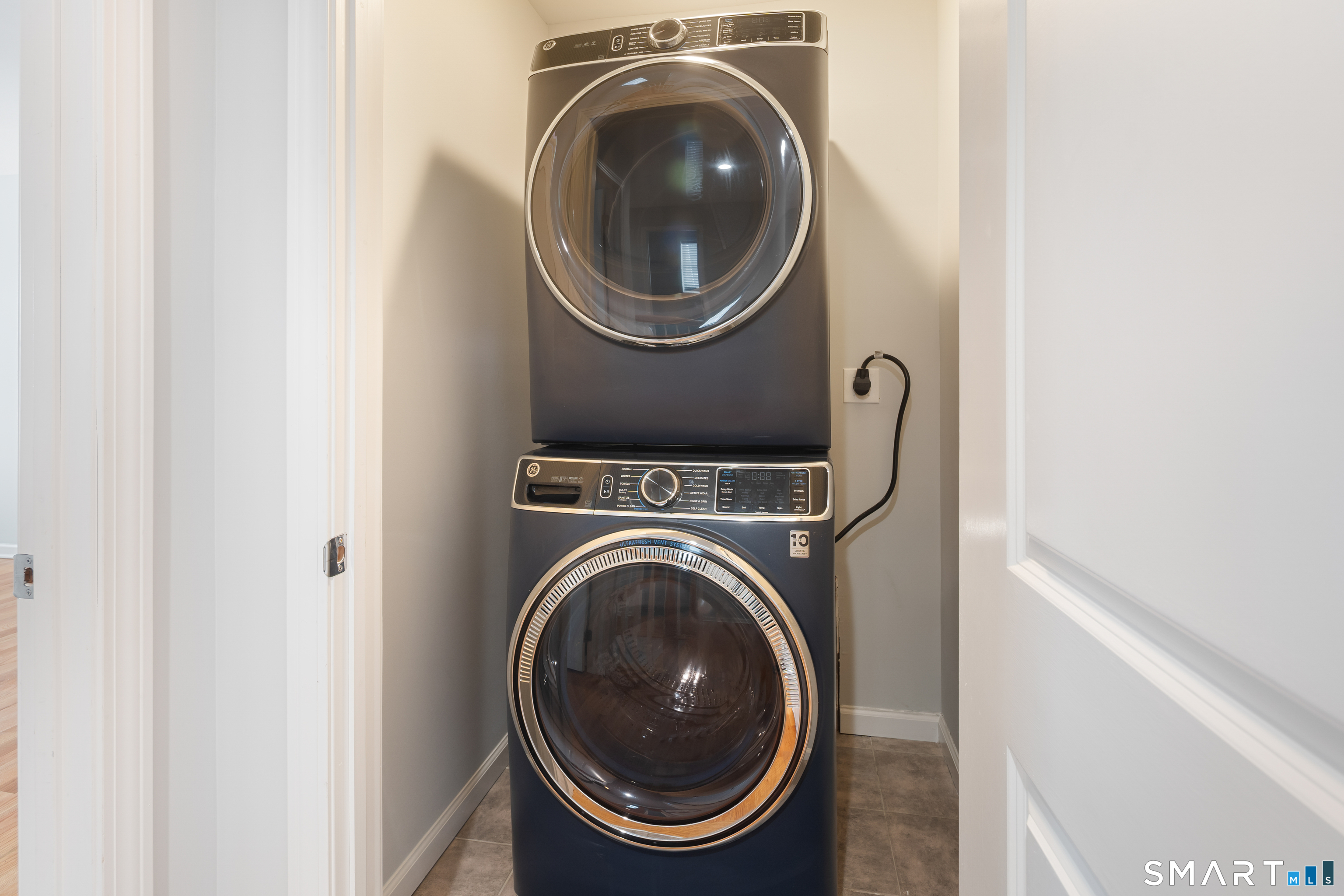 Photo 15 of 26 Rowland Farm Road, Oxford, CT