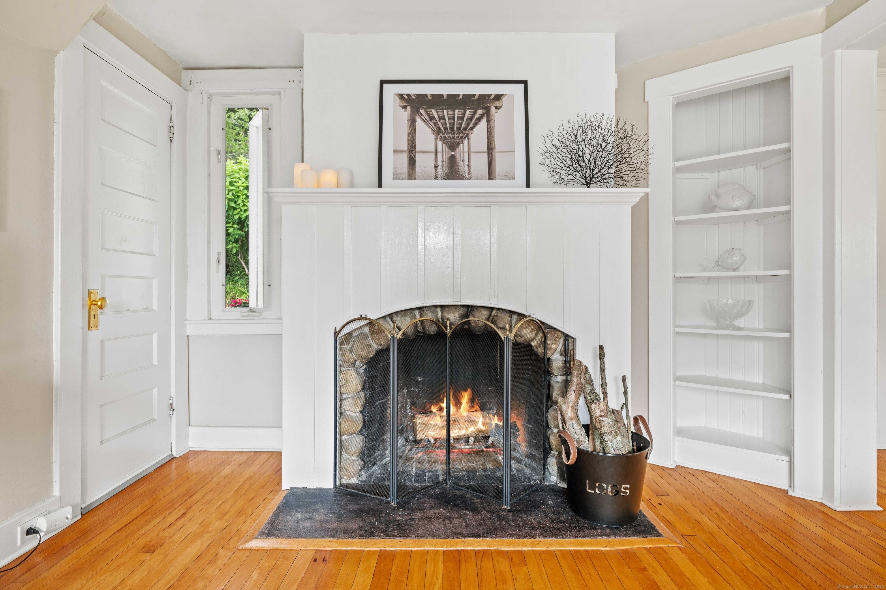 Photo 17 of 16 Main Street, Essex, CT