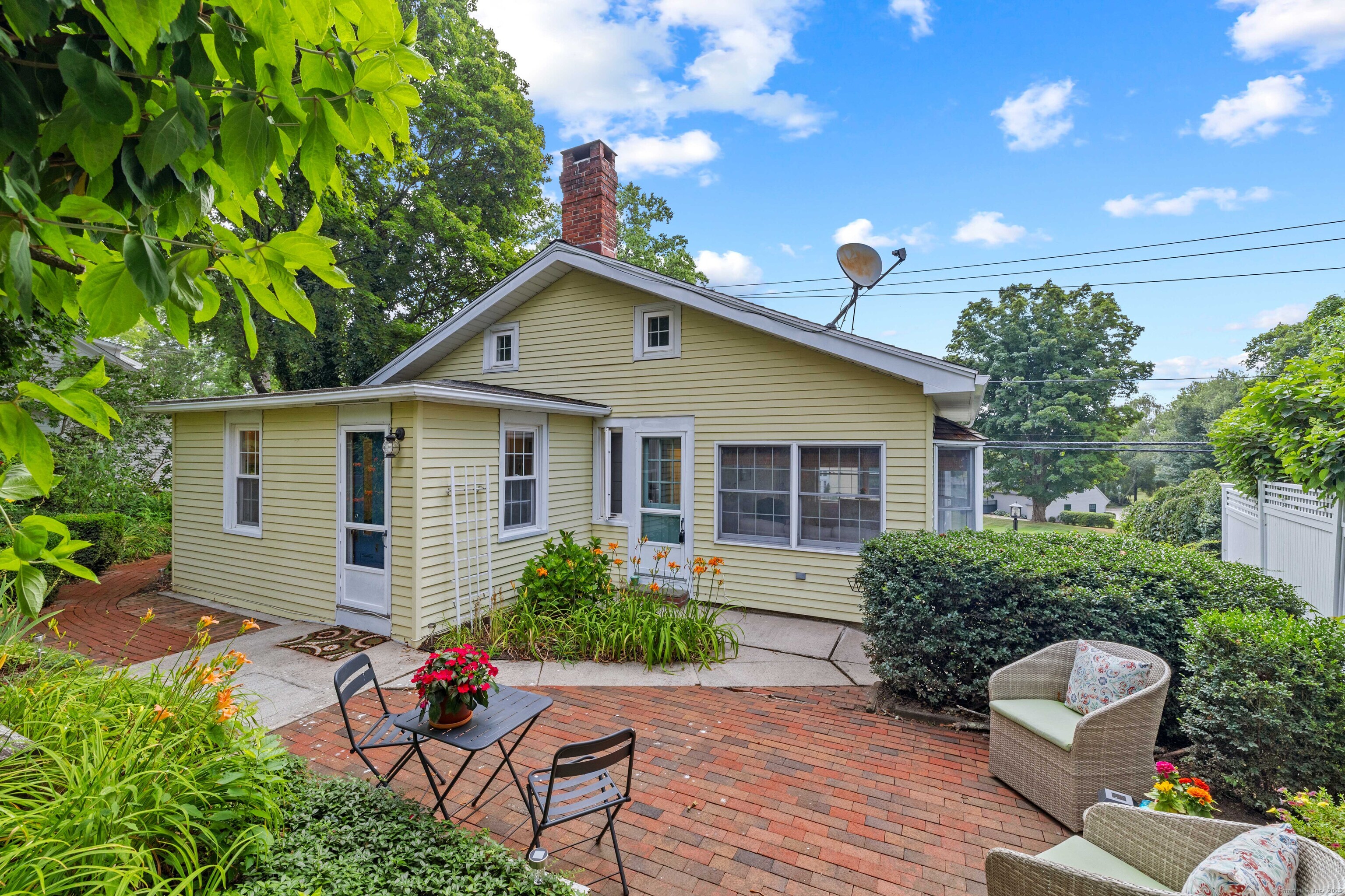 Photo 34 of 16 Main Street, Essex, CT