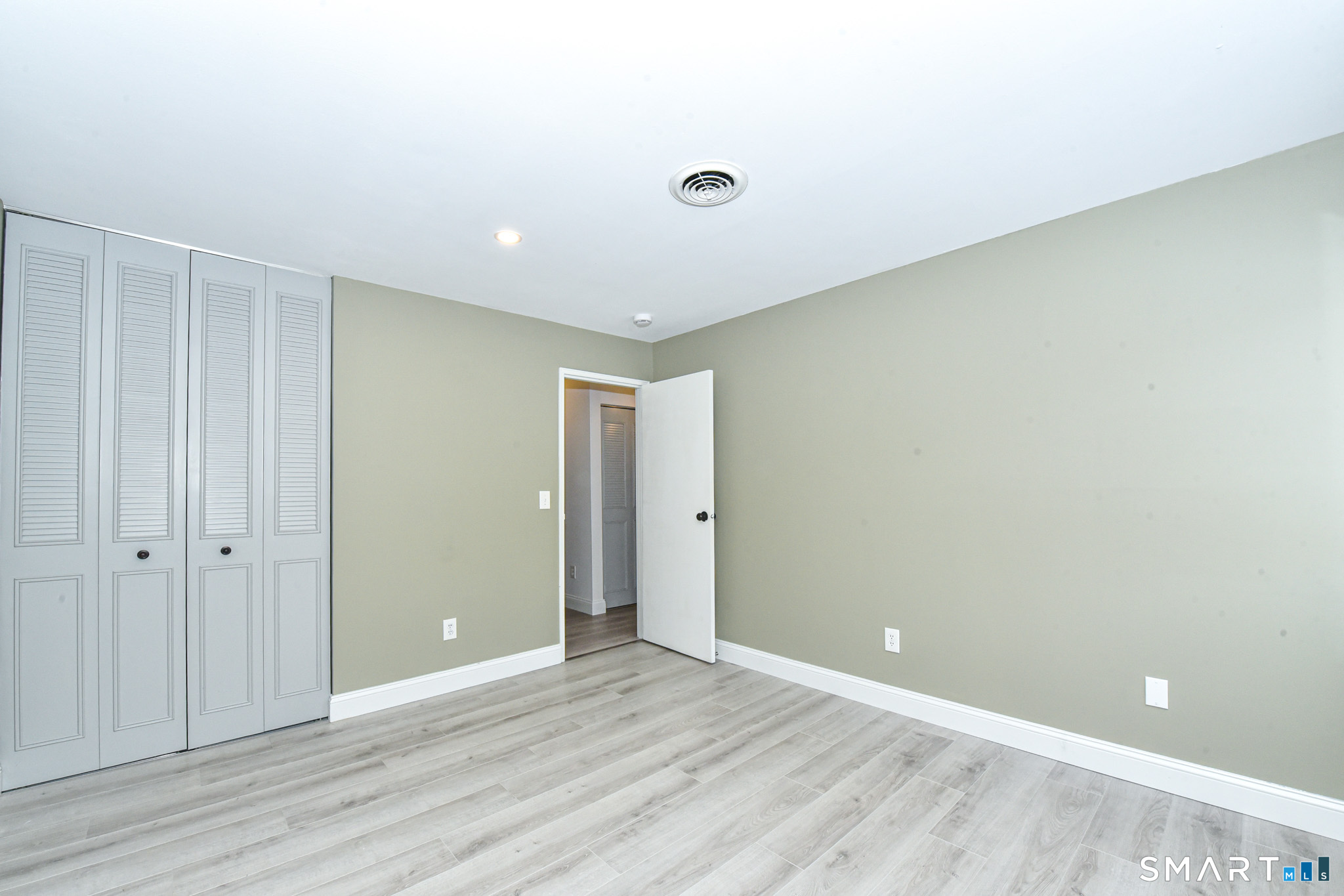 Photo 13 of 28 Mill Hill Road, Fairfield, CT