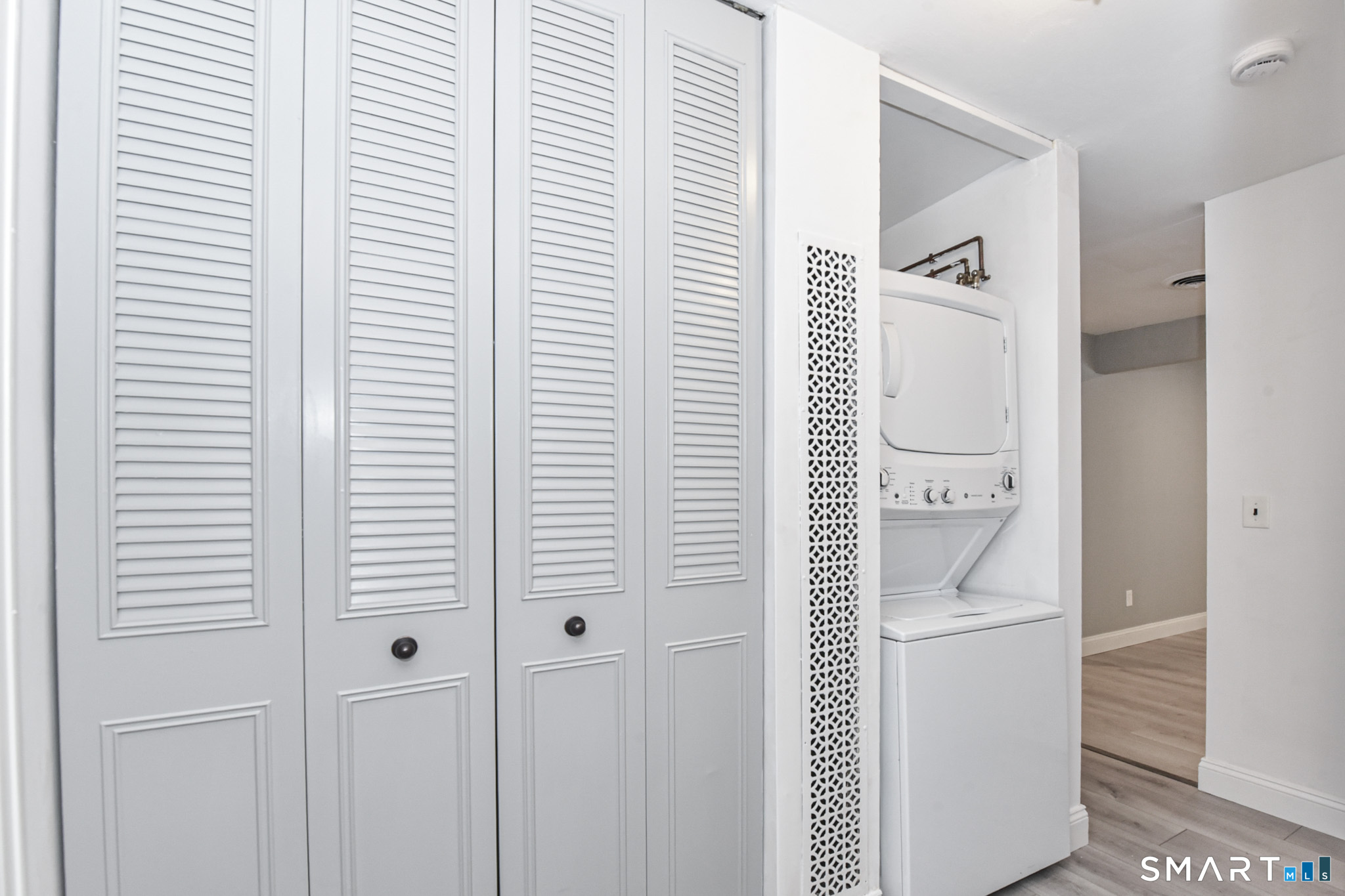 Photo 20 of 28 Mill Hill Road, Fairfield, CT