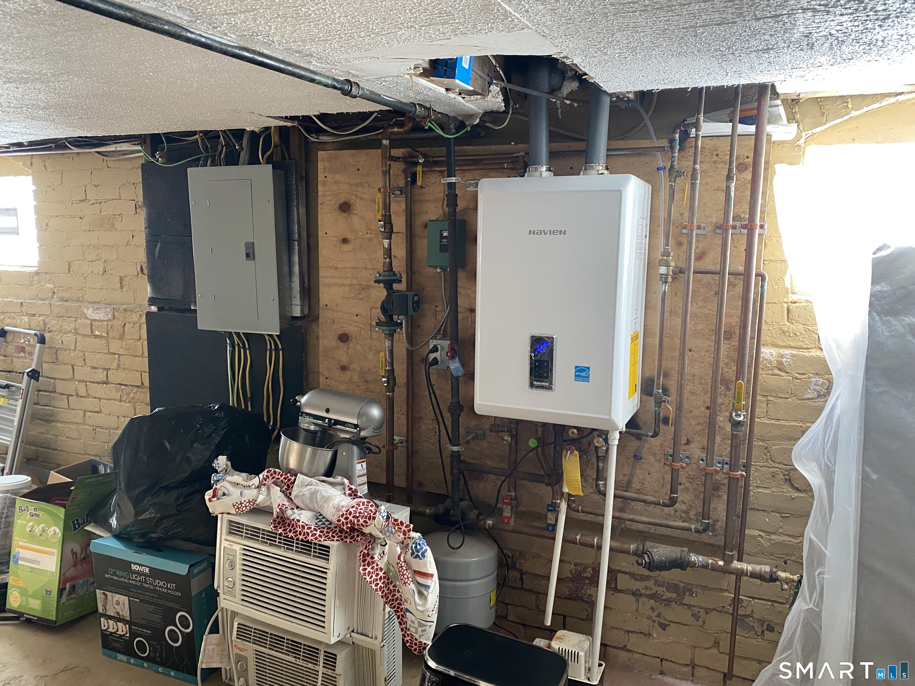 Homes for sale in Windsor, CT | 47 Wilson Ave, Windsor, CT 06095 | MLS# 24145270