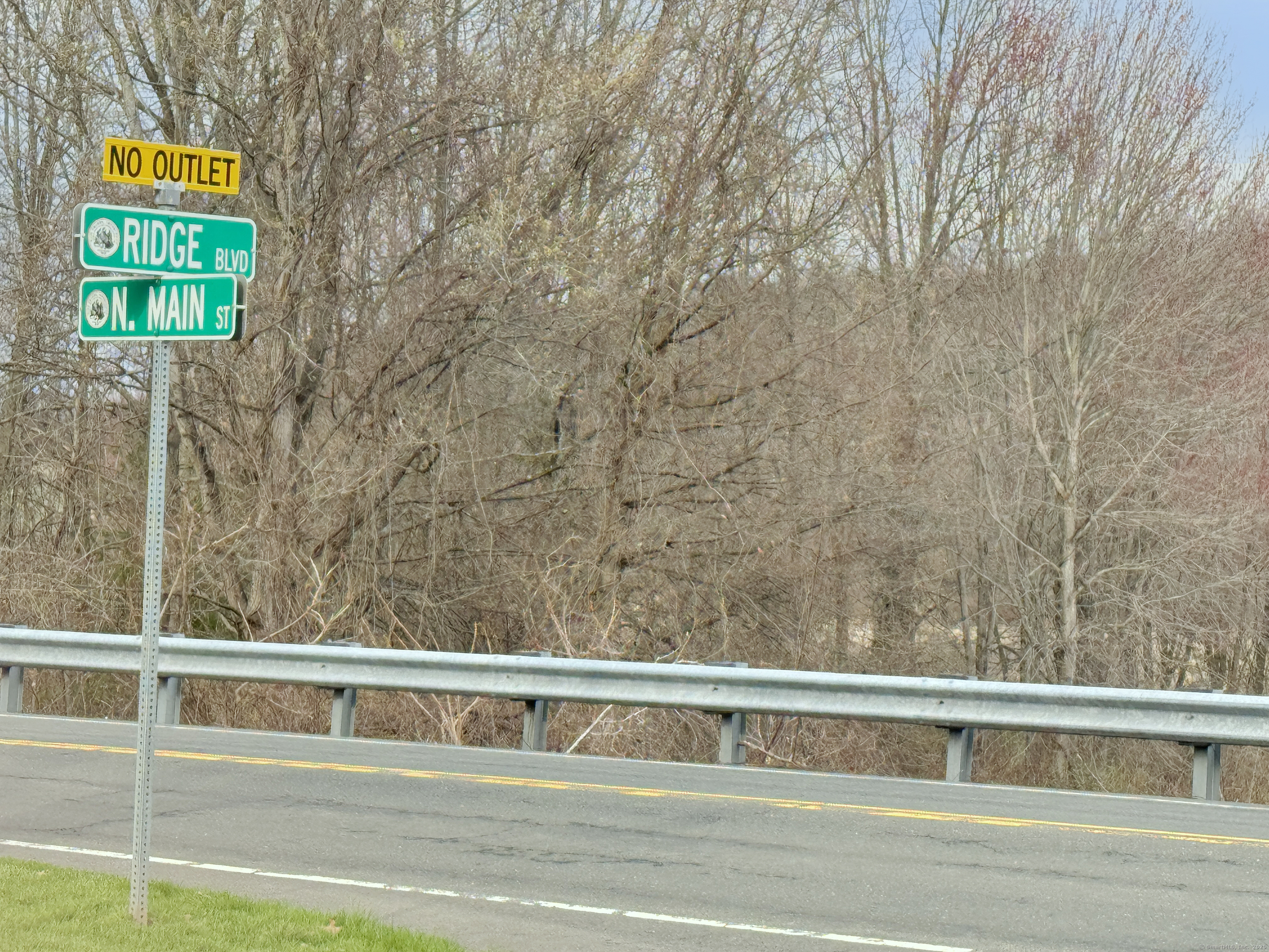 Homes for sale in East Granby, CT | 39 Ridge Blvd, East Granby, CT 06026 | MLS# 24147817