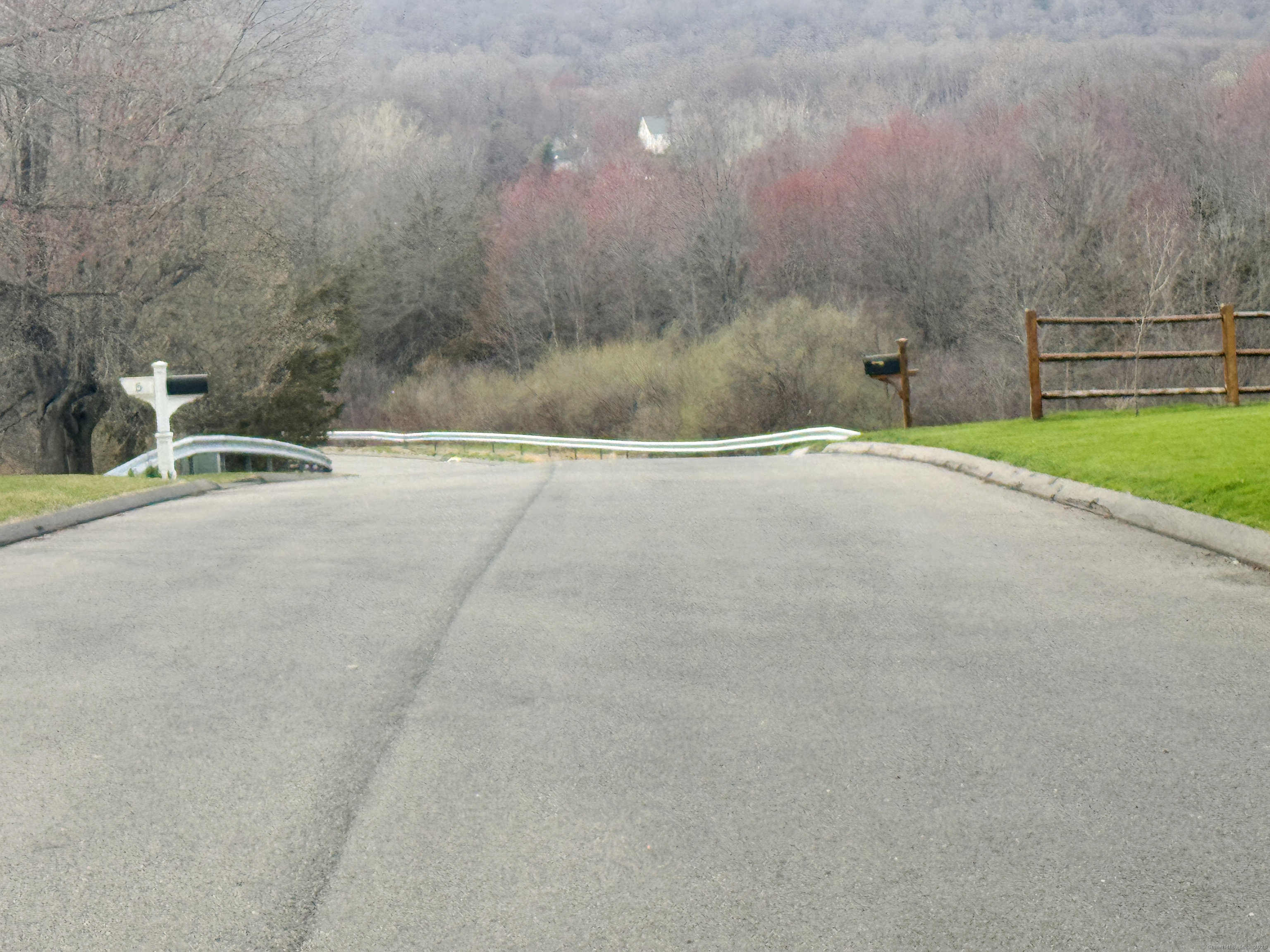 Homes for sale in East Granby, CT | 39 Ridge Blvd, East Granby, CT 06026 | MLS# 24147817