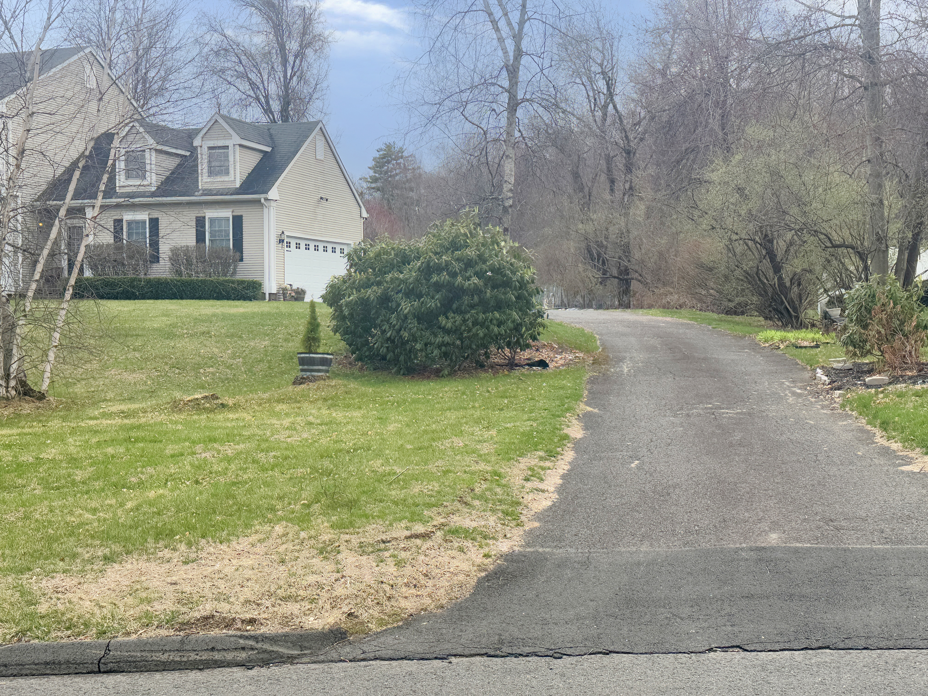 Photo 7 of 39 Ridge Boulevard, East Granby, CT