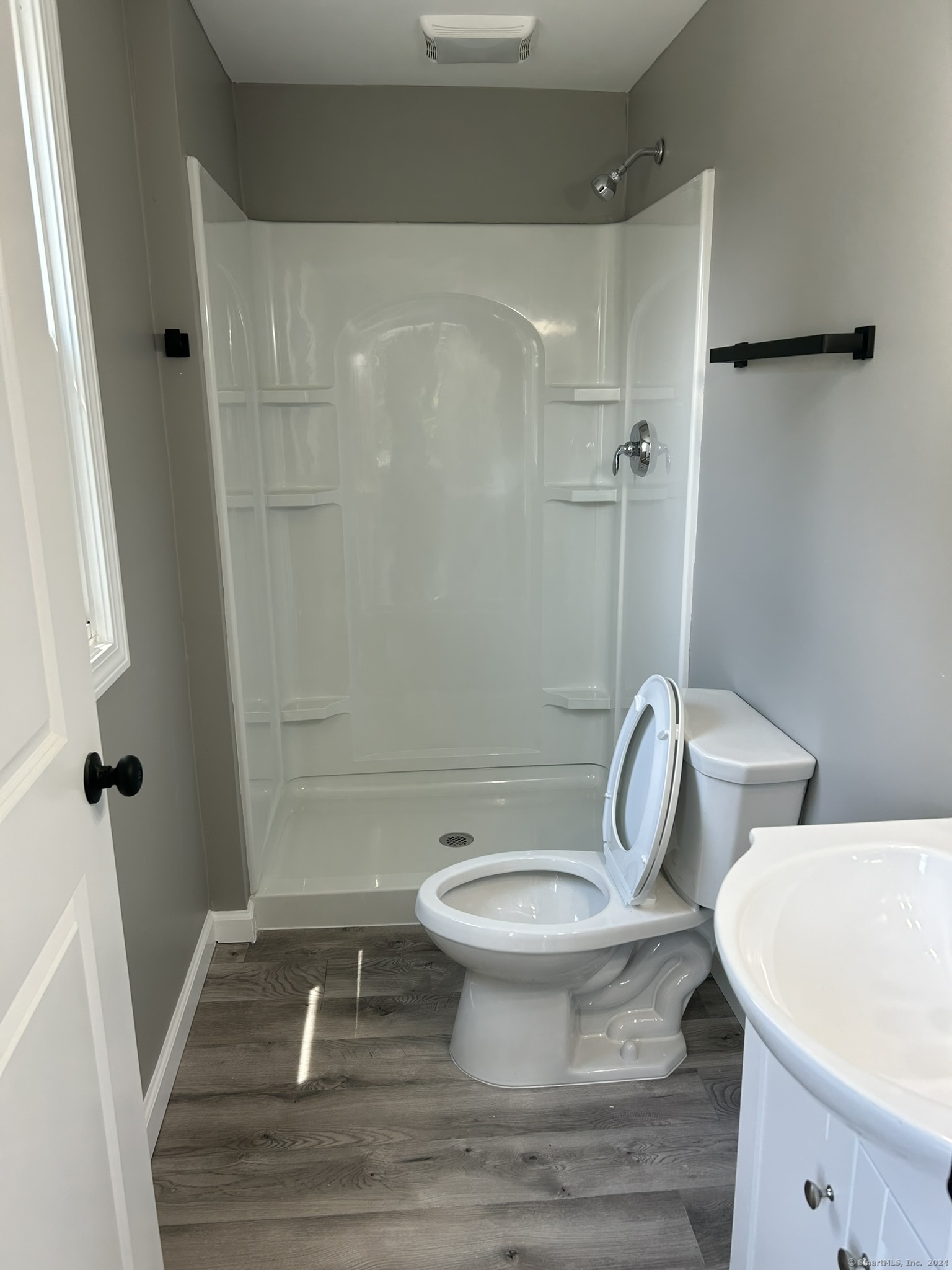 Photo 10 of 38 Beecher Street, Southington, CT