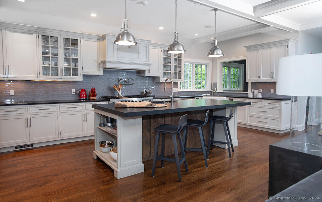 Photo 13 of 474 Brookside Road, New Canaan, CT