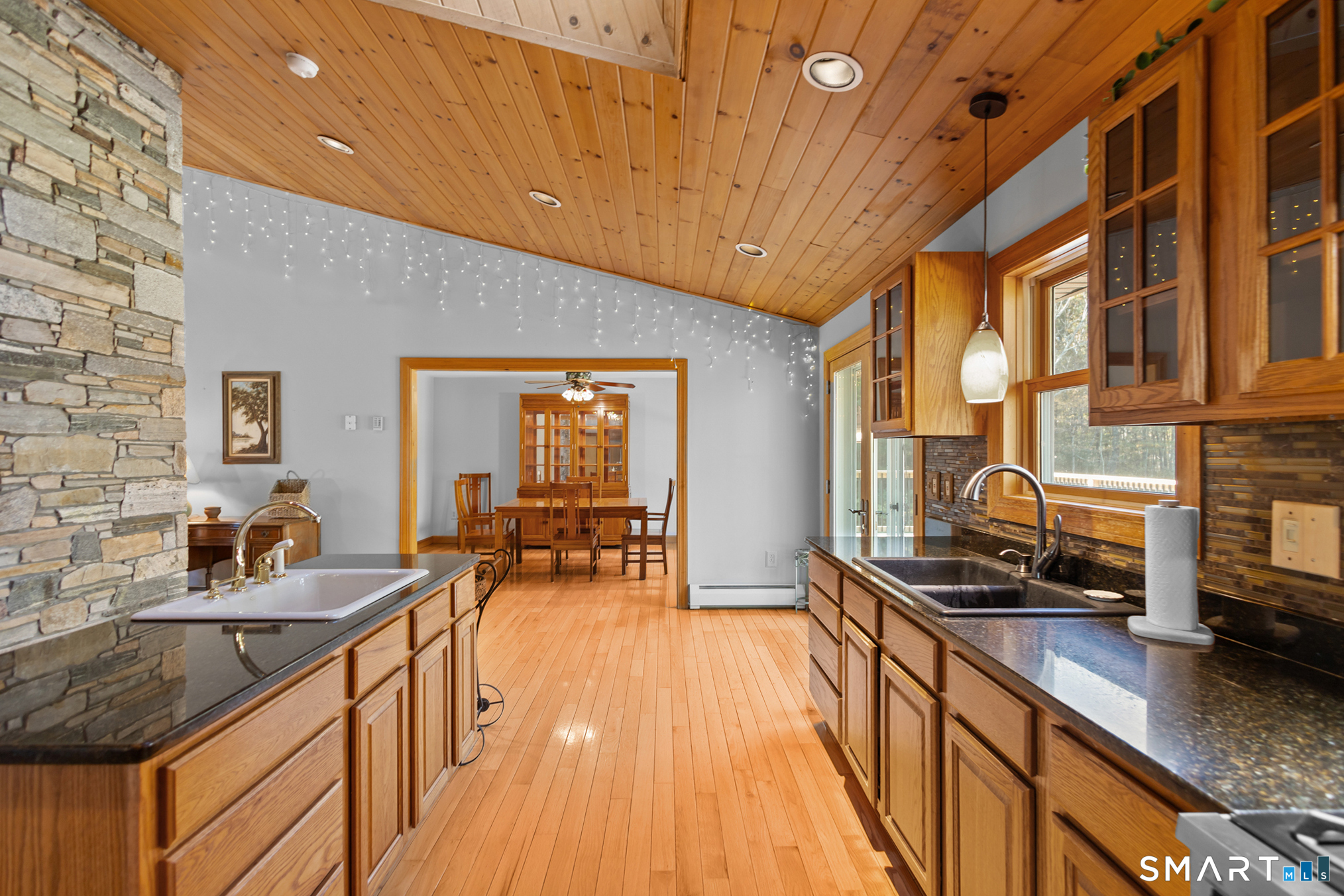 Homes for sale in Killingly, CT | 679 Bailey Hill Rd, Killingly, CT 06241 | MLS# 24147951