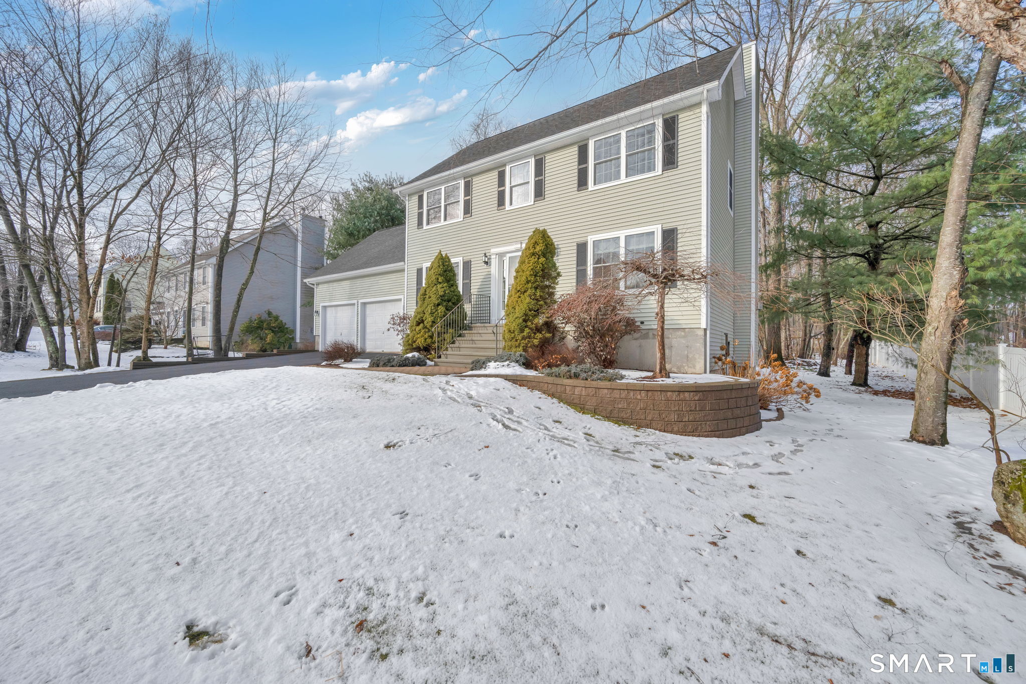 Photo 4 of 499 Woodmont Drive, Coventry, CT