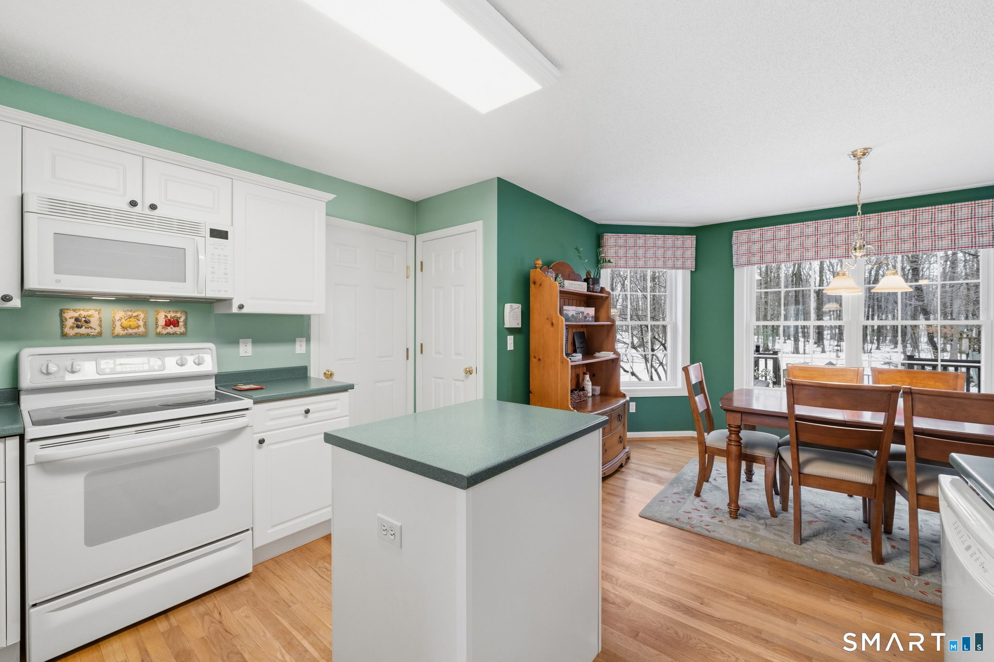 Photo 10 of 499 Woodmont Drive, Coventry, CT