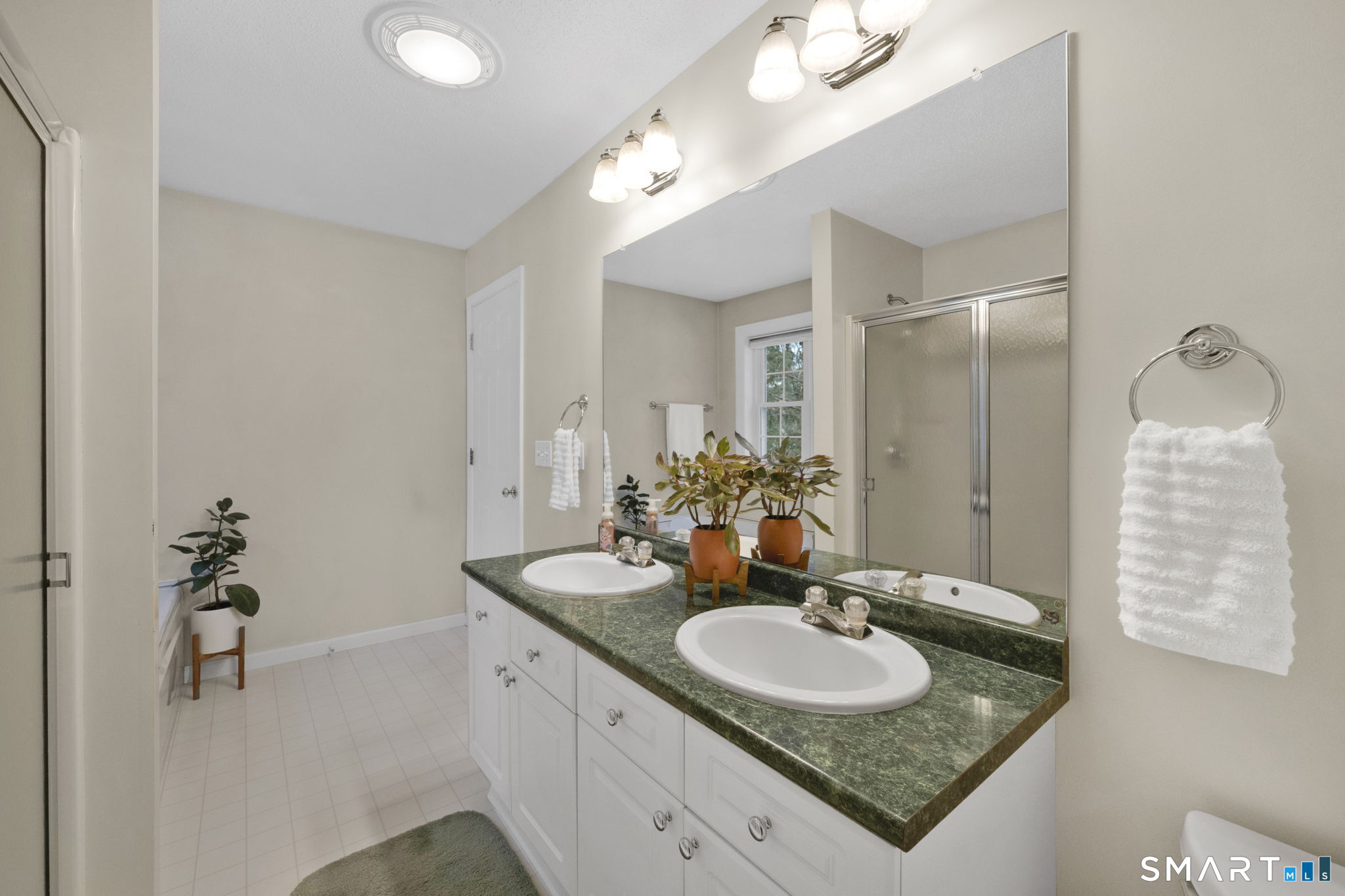 Photo 30 of 499 Woodmont Drive, Coventry, CT